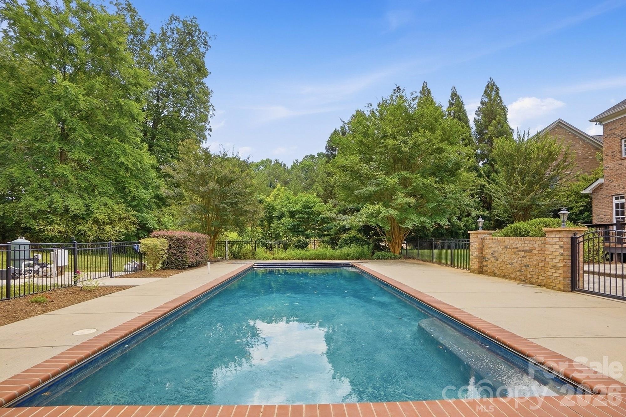 Single Family Residence at 507 Five Leaf Lane, Waxhaw, photo 10 of 47