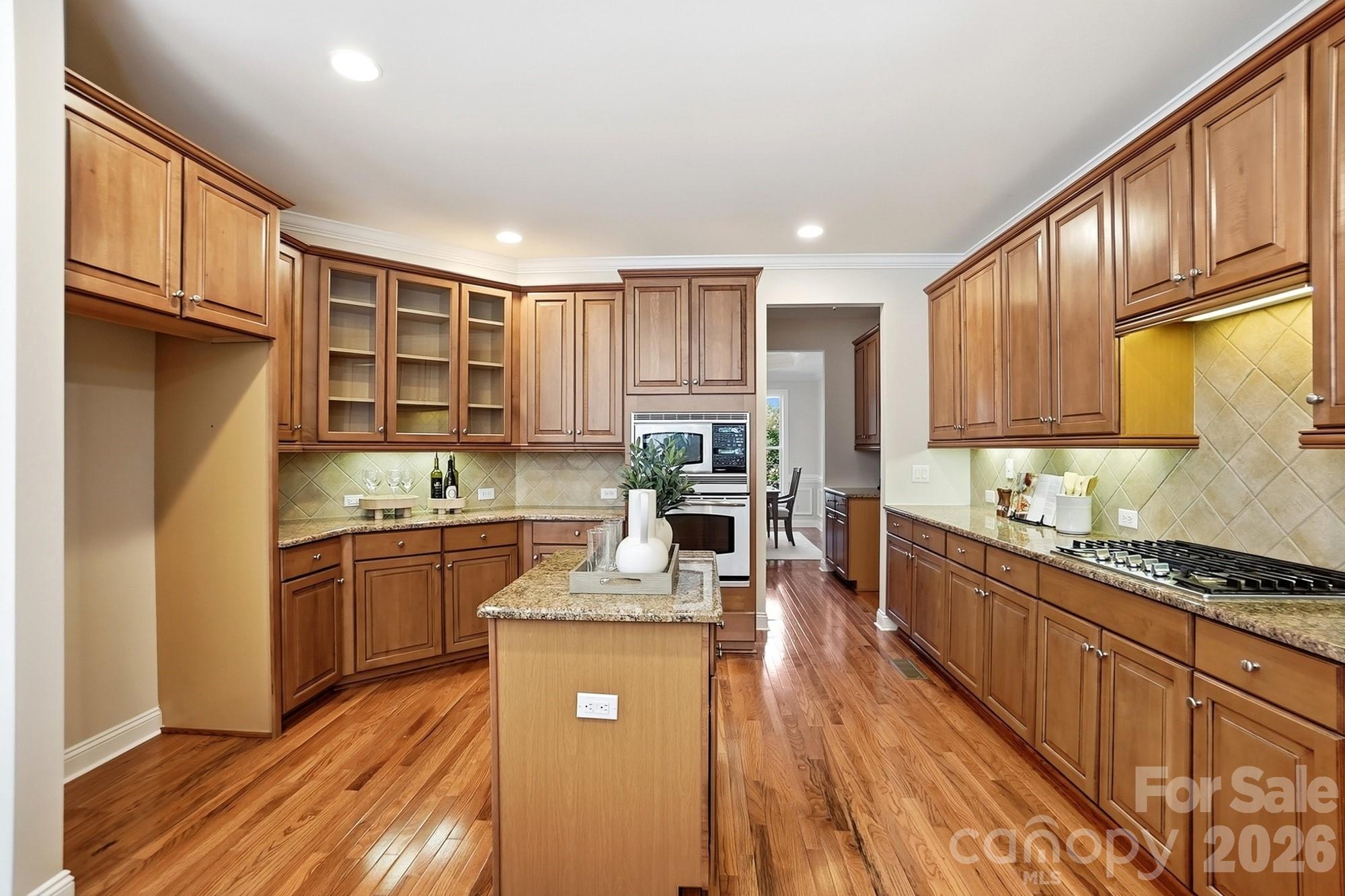 Solid wood cabinets - 507 Five Leaf Lane, Waxhaw