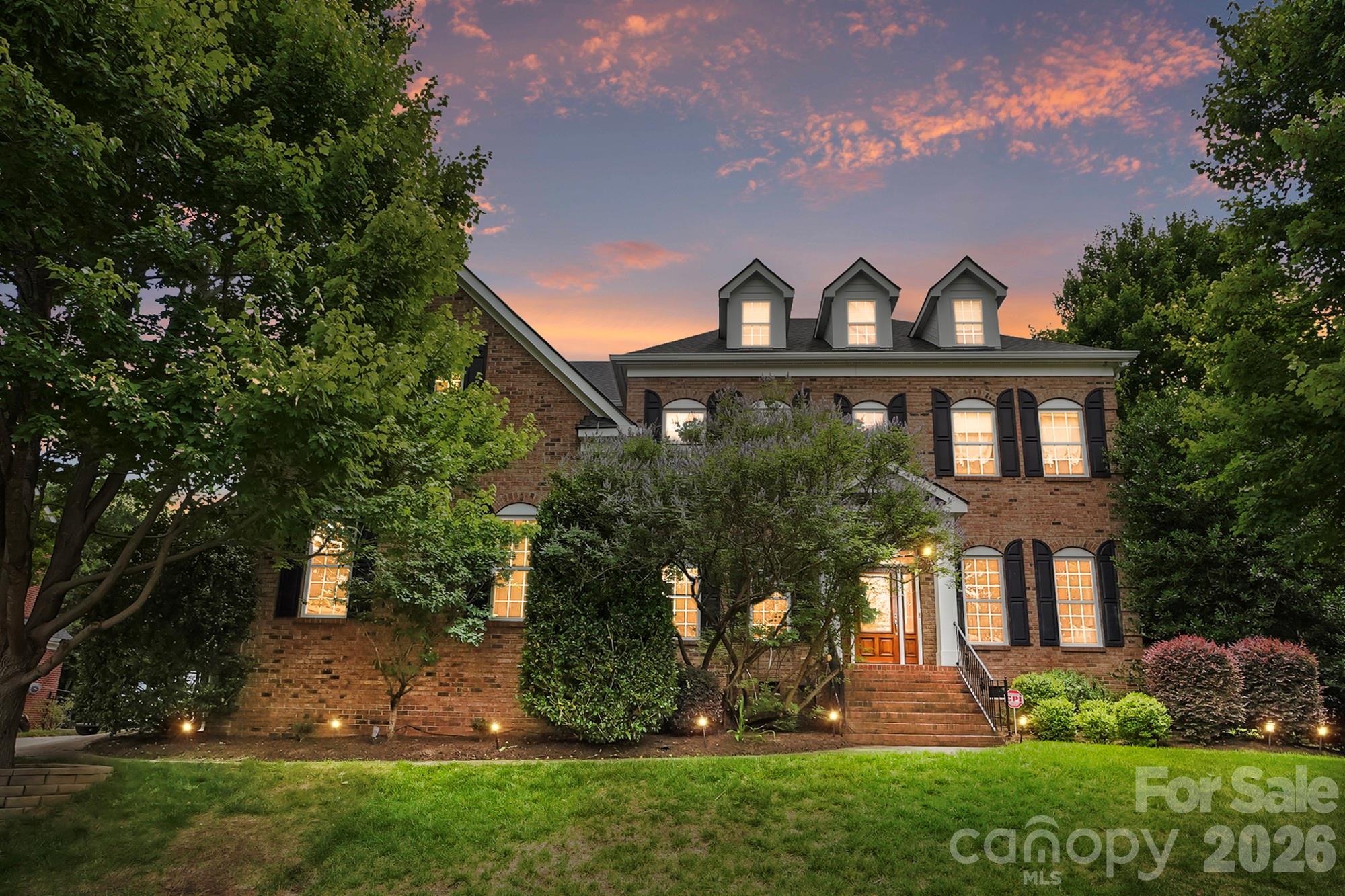 Single Family Residence at 507 Five Leaf Lane, Waxhaw, photo 3 of 47