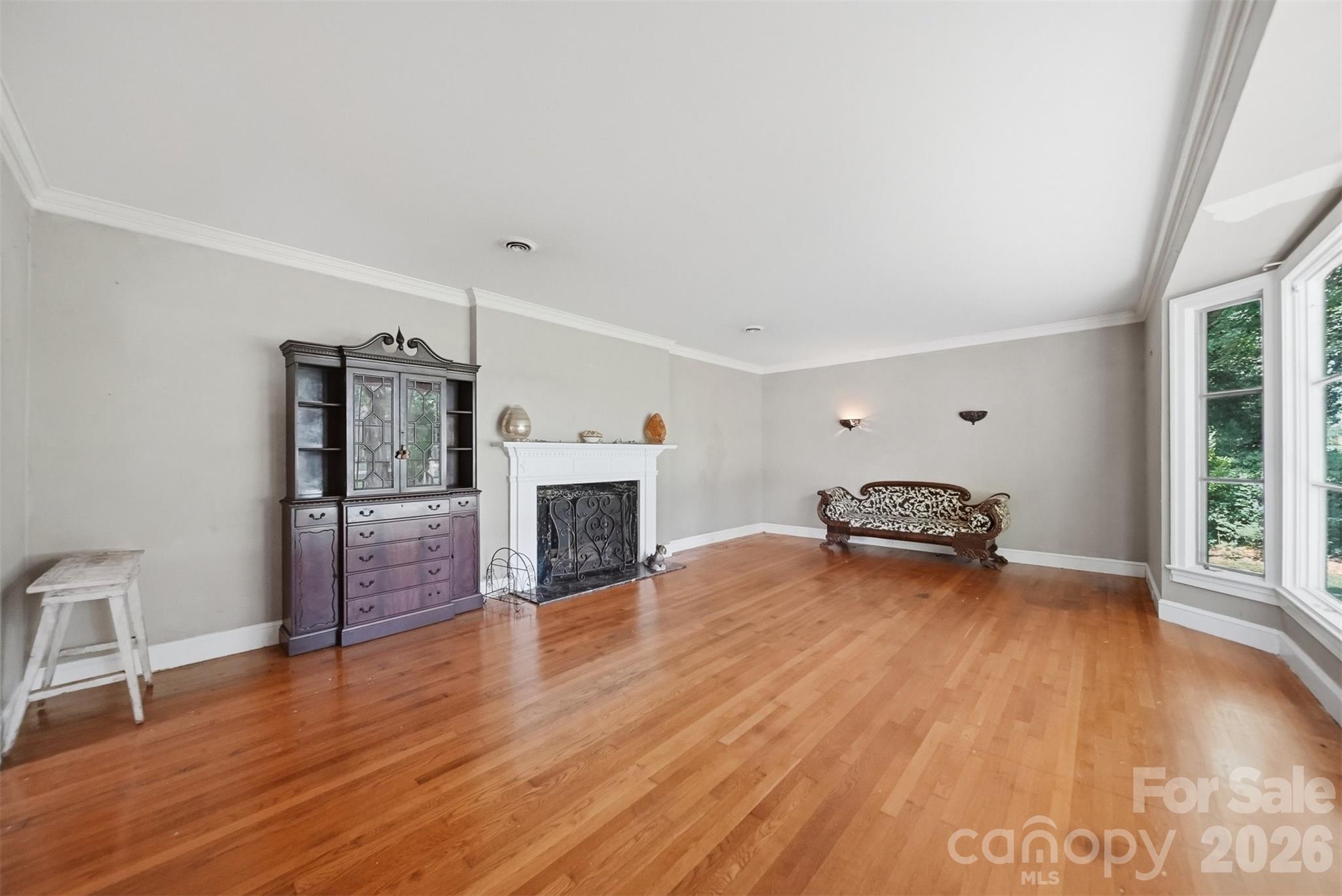 Single Family Residence at 826 S College Avenue, Newton, photo 7 of 46