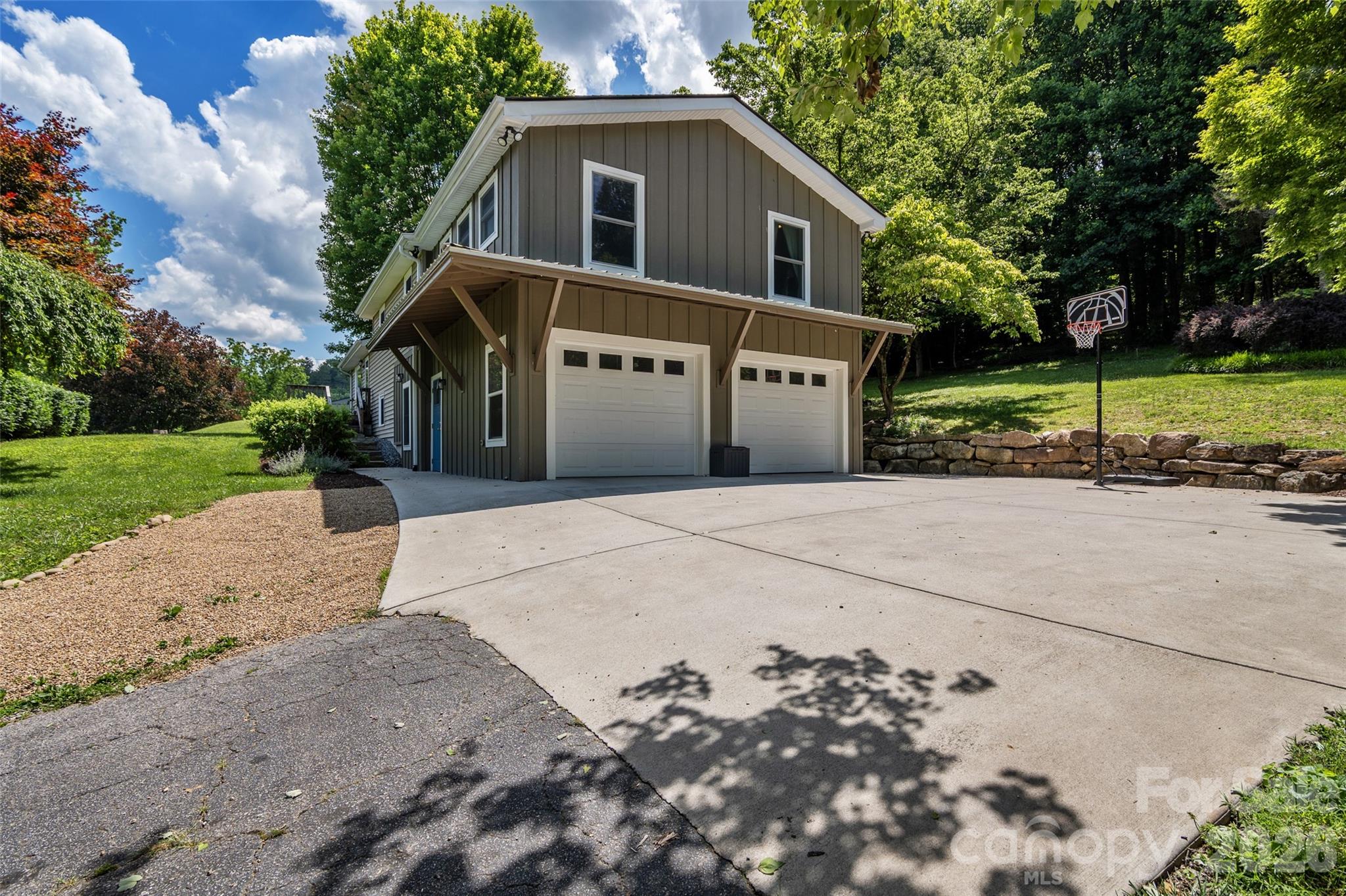 Single Family Residence at 1574 Cashiers Valley Road, Brevard, photo 7 of 42