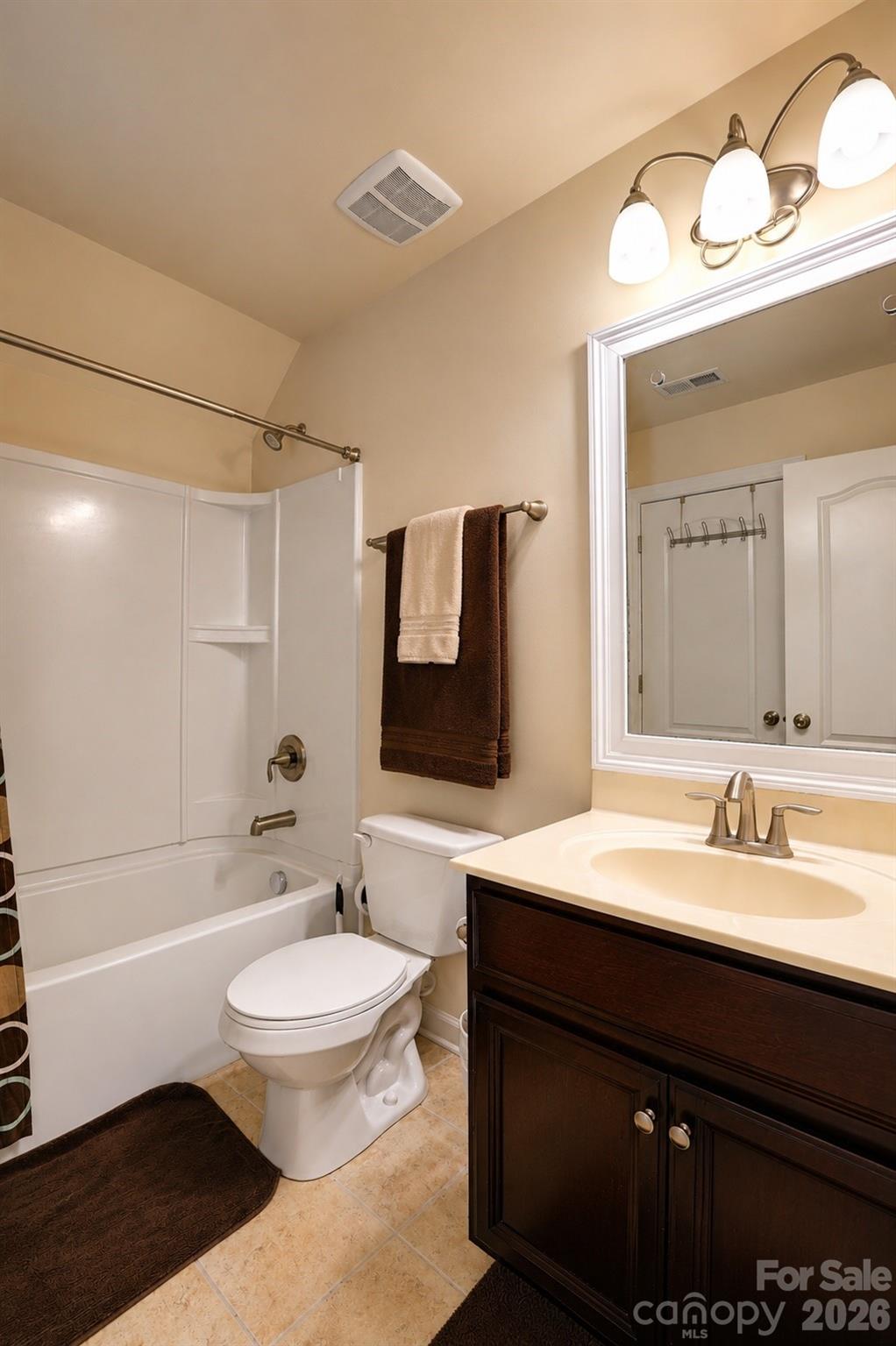 Bathroom on third floor - 2412 Hamlet Court, Matthews