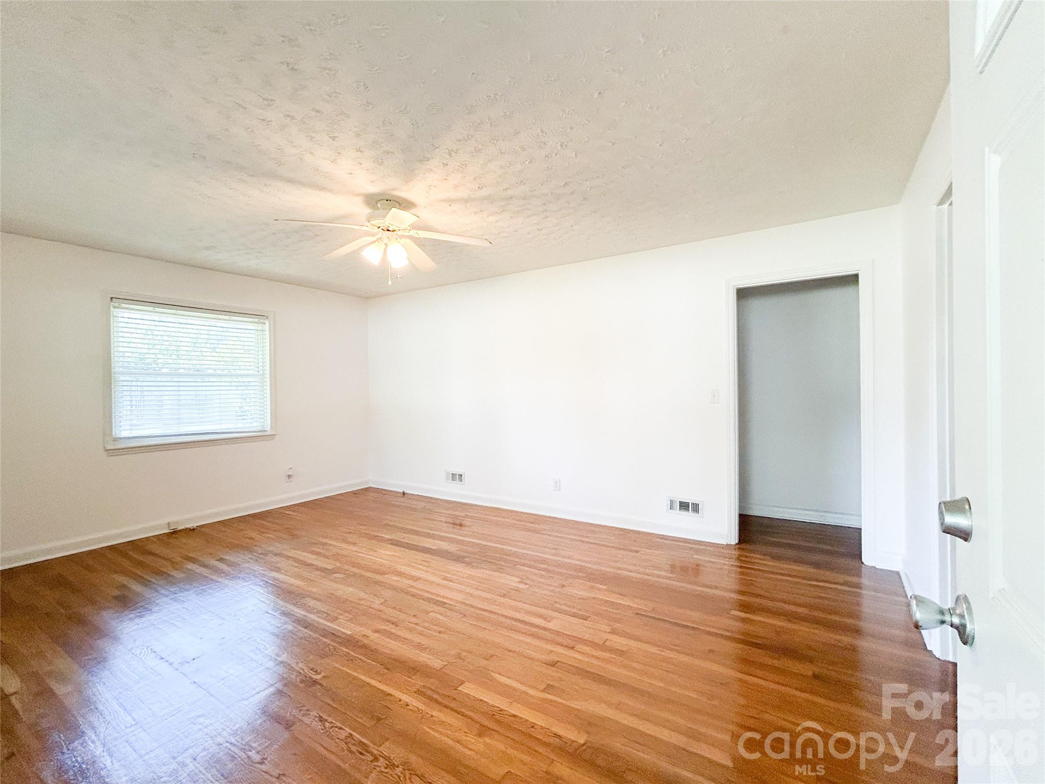 Living Room - 119 Hillcrest Street, Shelby