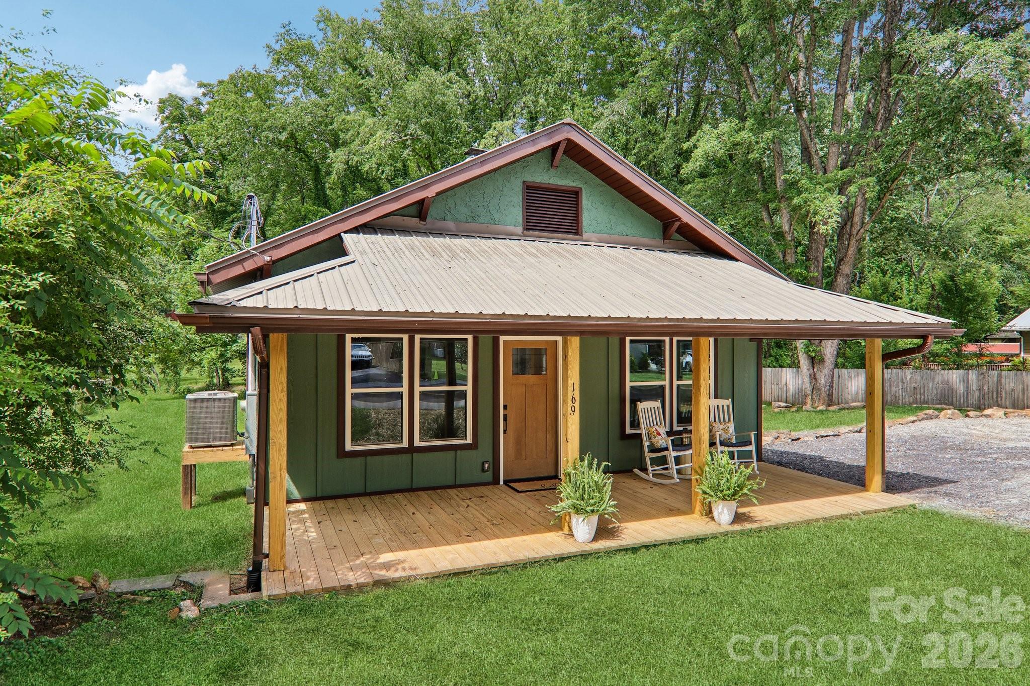 Single Family Residence at 169 East Street, Waynesville, photo 2 of 42