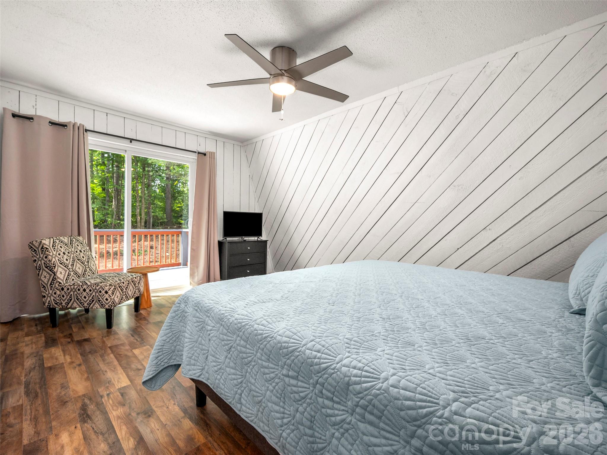 Single Family Residence at 3276 Howard Gap Road, Hendersonville, photo 24 of 47