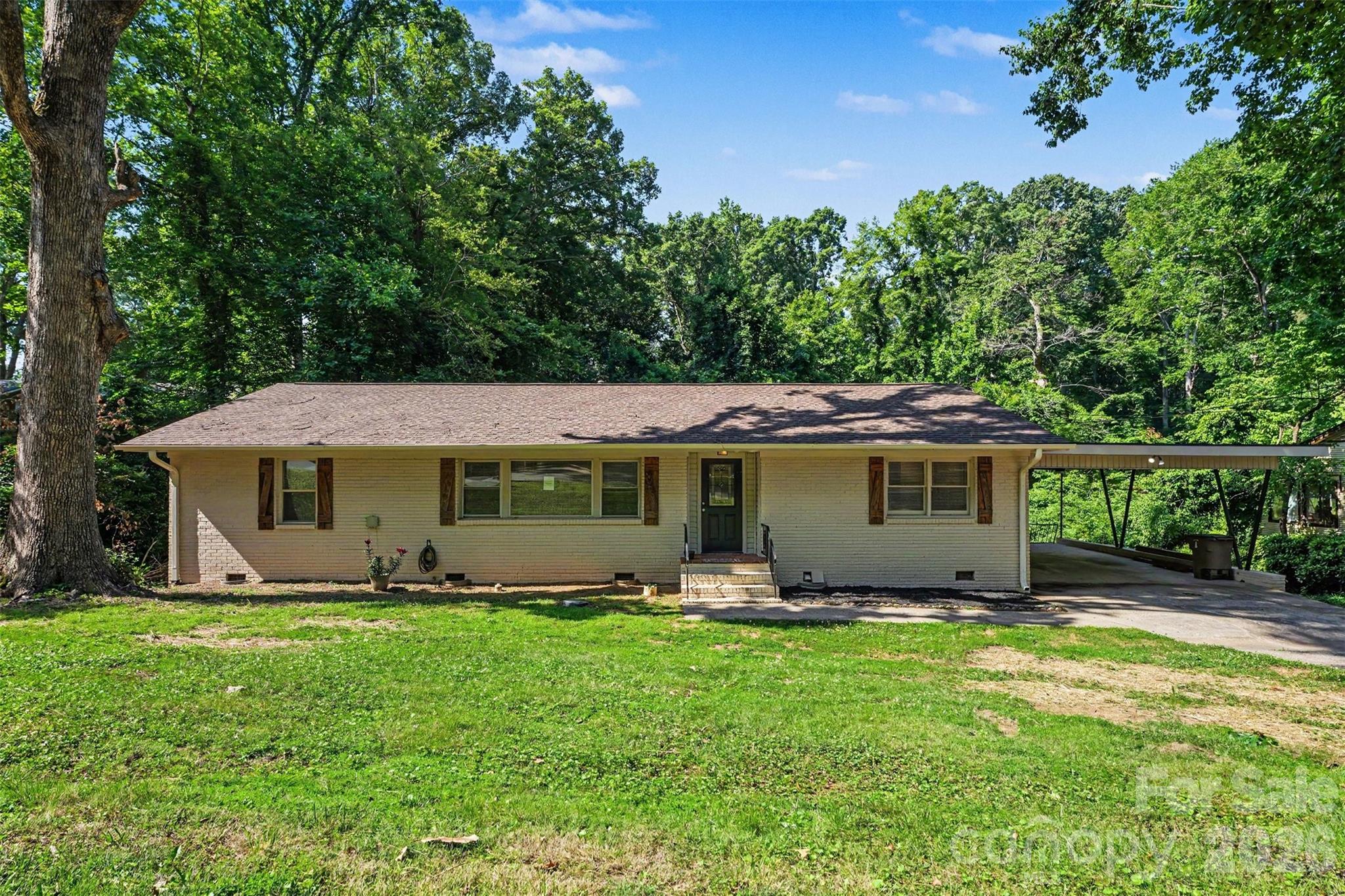 Single Family Residence at 1003 W Sumter Street, Shelby, photo 2 of 28