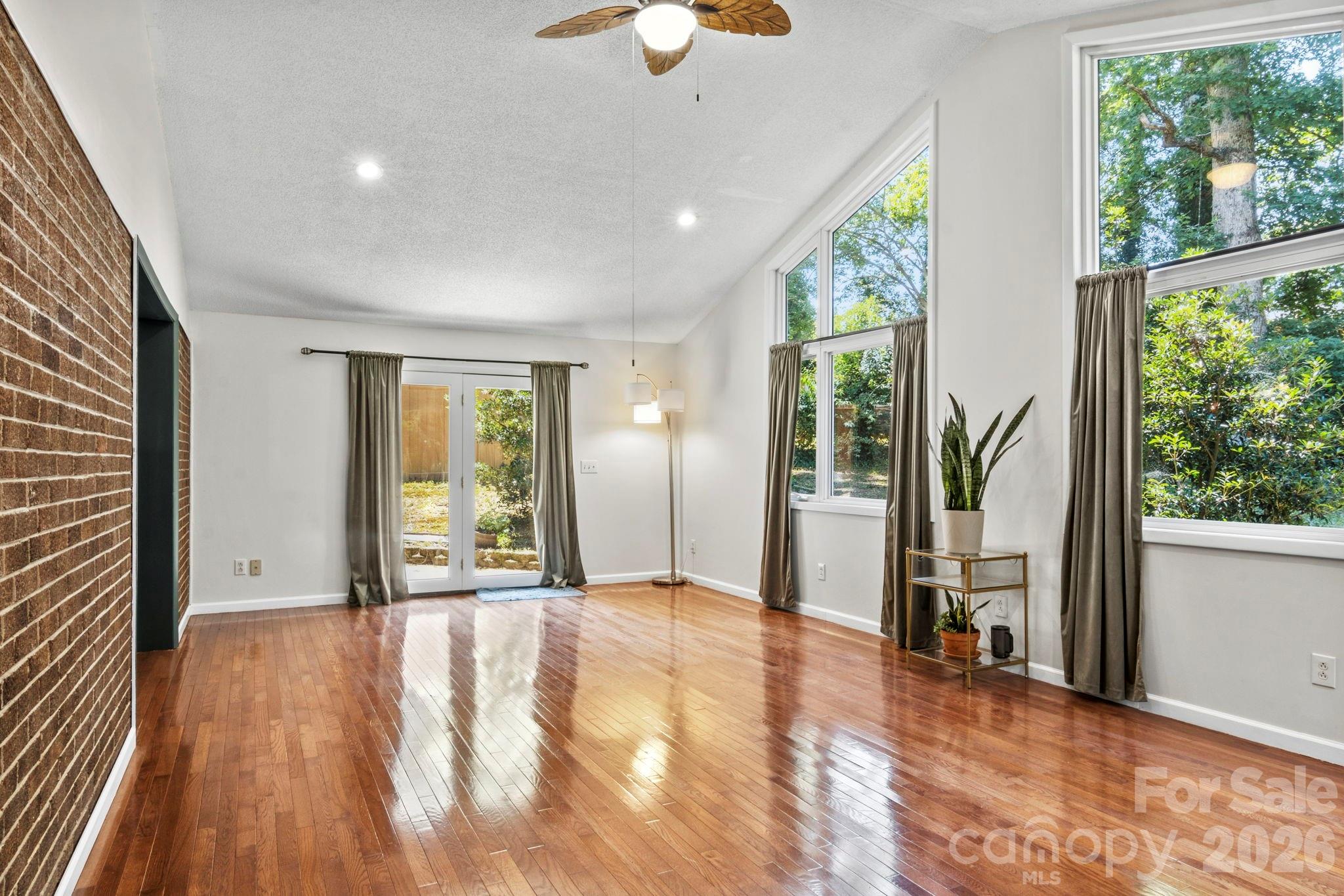 Single Family Residence at 2951 7th Street Drive NE, Hickory, photo 6 of 40