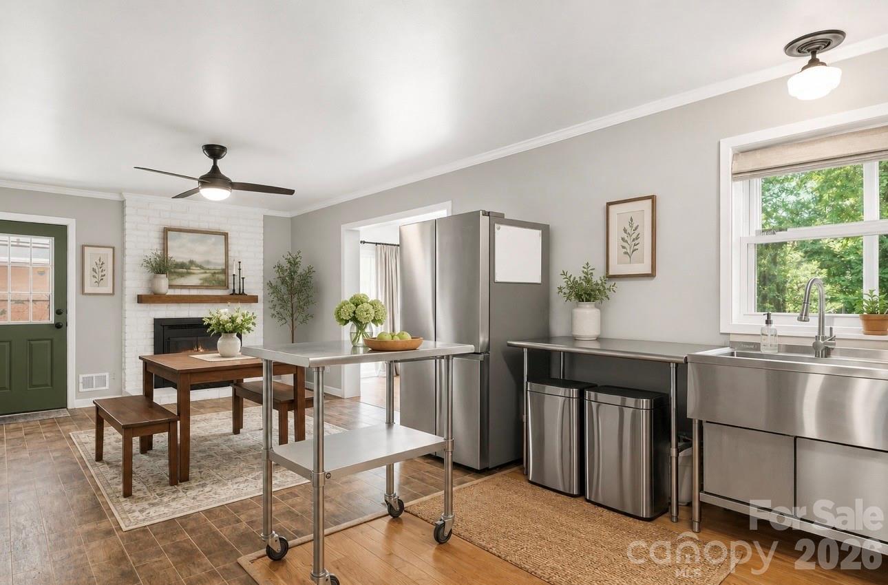 AI Virtual potential- Paint and staging - 2951 7th Street Drive NE, Hickory