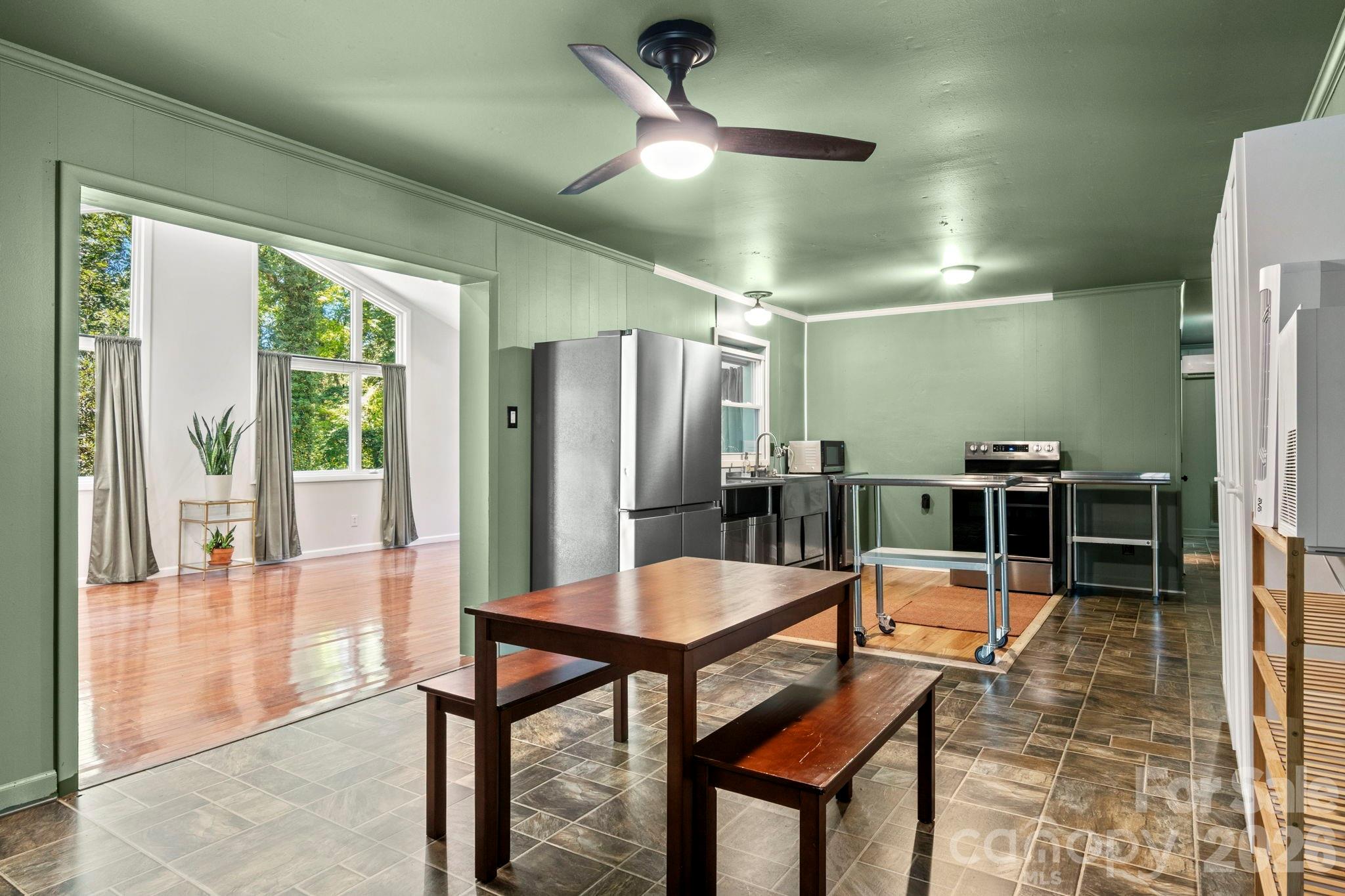 Single Family Residence at 2951 7th Street Drive NE, Hickory, photo 12 of 40