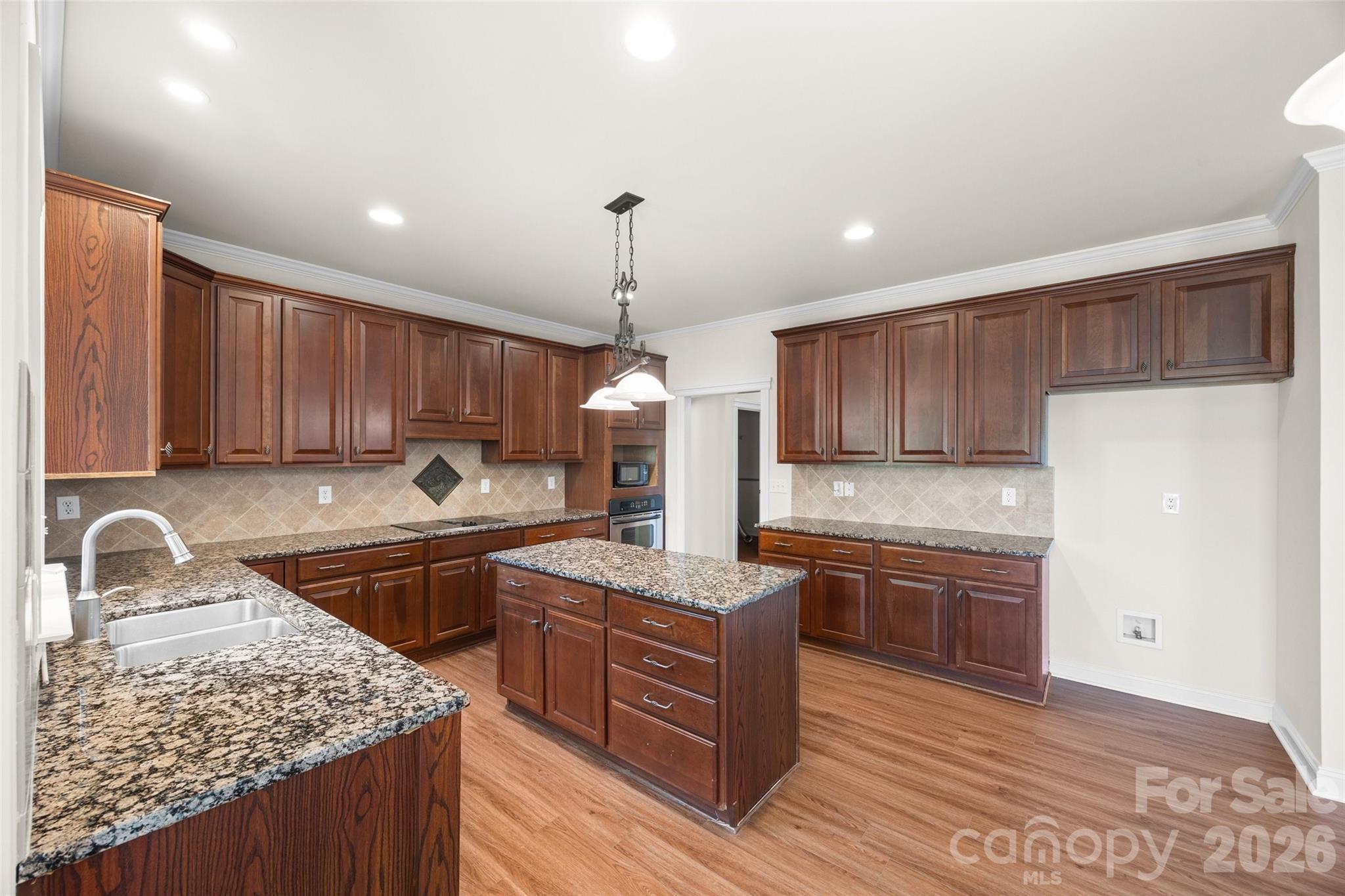 Single Family Residence at 8408 Denholme Drive, Waxhaw, photo 15 of 48