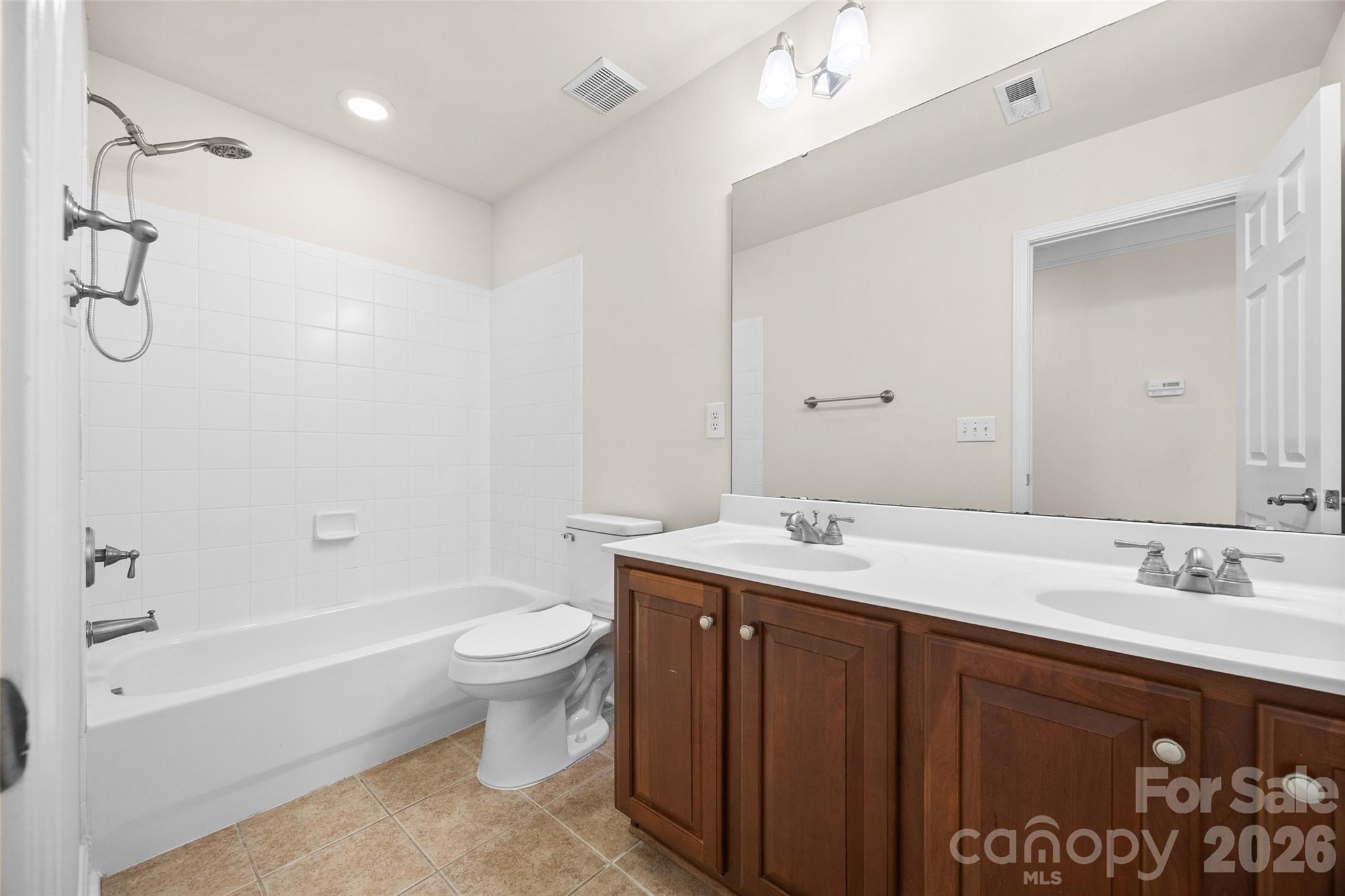 Single Family Residence at 8408 Denholme Drive, Waxhaw, photo 37 of 48