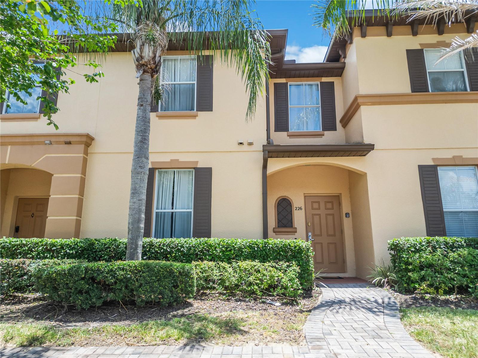 Townhouse at 226 BERGAMO DR, DAVENPORT