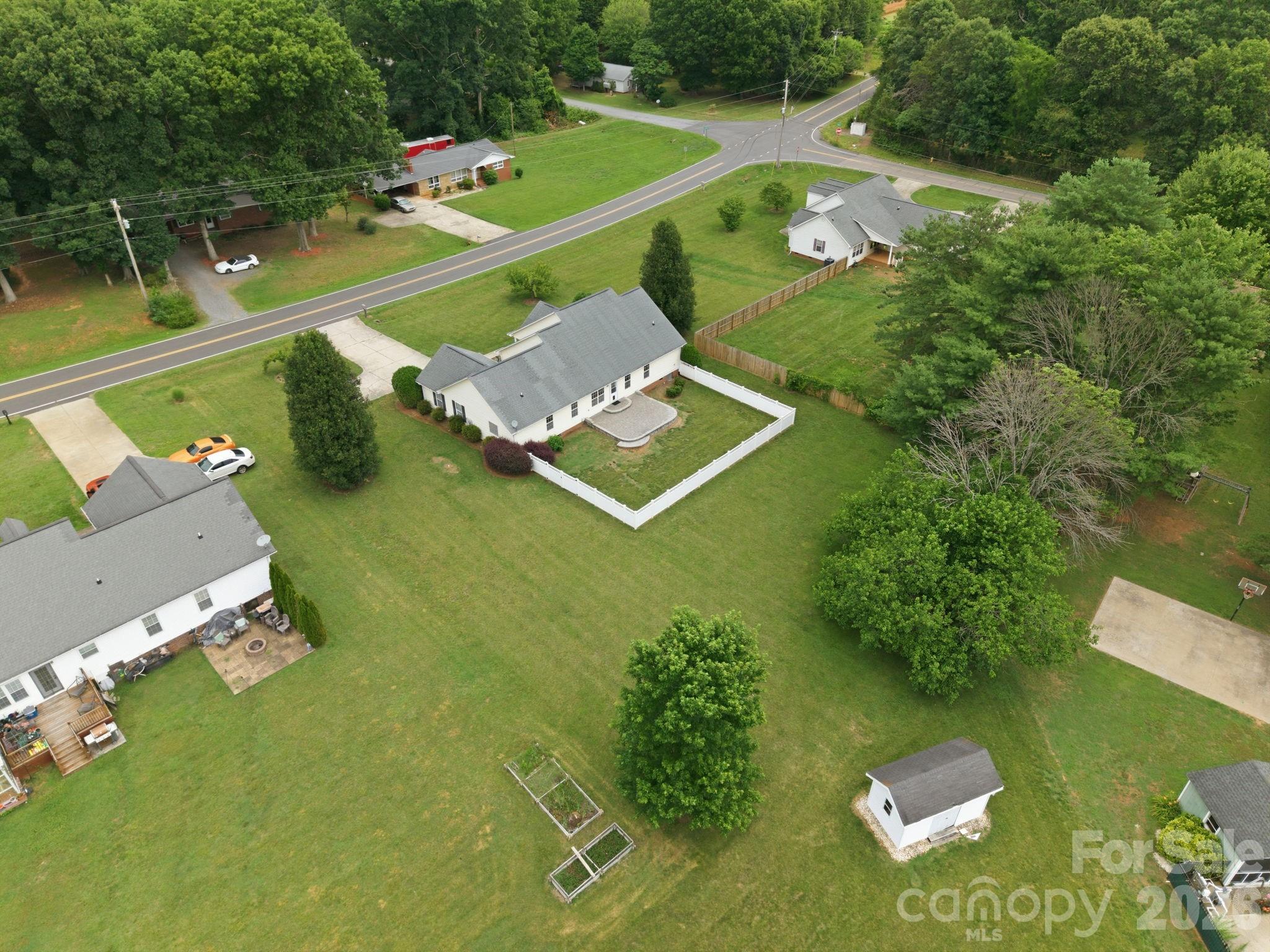 Single Family Residence at 210 Jane Sowers Road, Statesville, photo 34 of 44