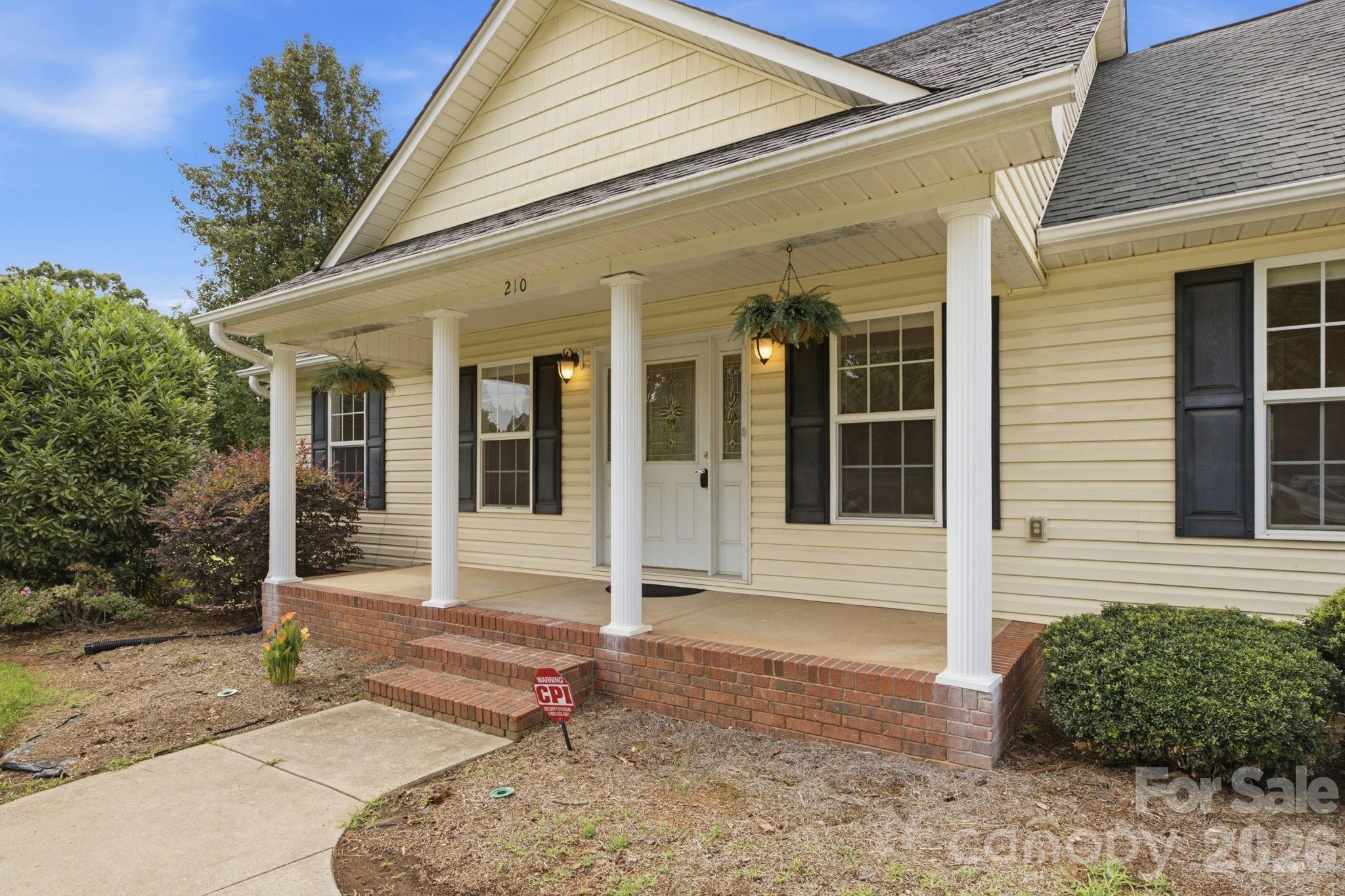 Front porch - 210 Jane Sowers Road, Statesville