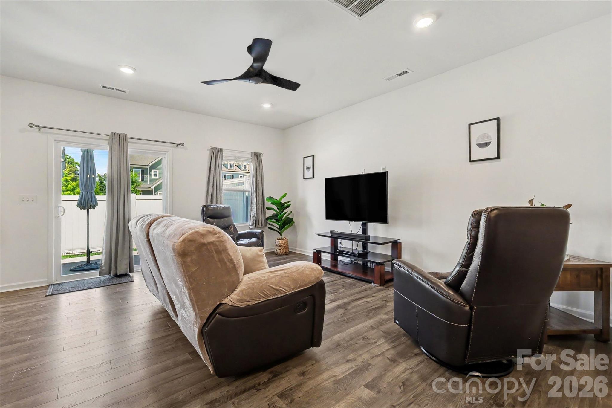 Townhouse at 334 Drawbar Drive, Clover, photo 8 of 23