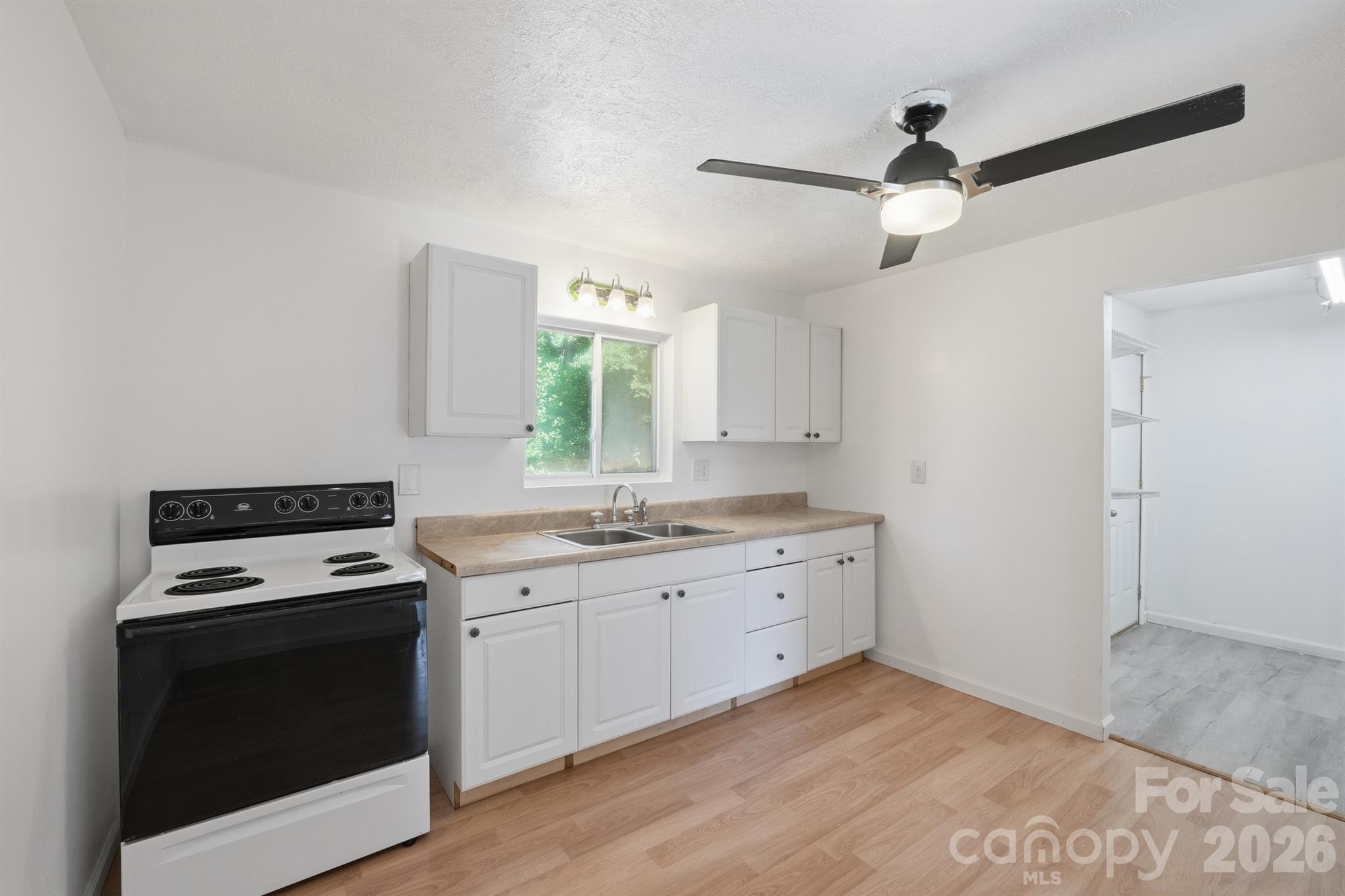Single Family Residence at 547 Pea Ridge Street, Morganton, photo 32 of 39