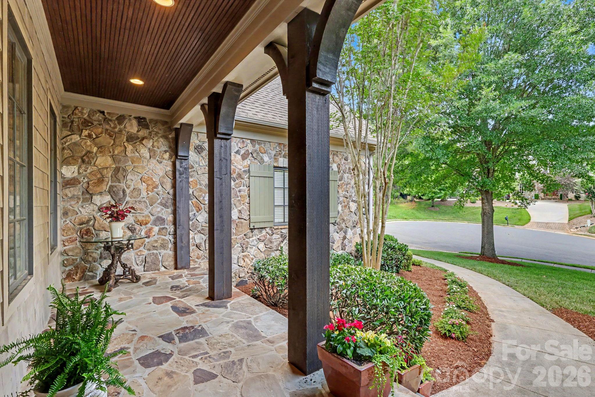Single Family Residence at 508 Hideaway Ridge Court, Matthews, photo 4 of 47