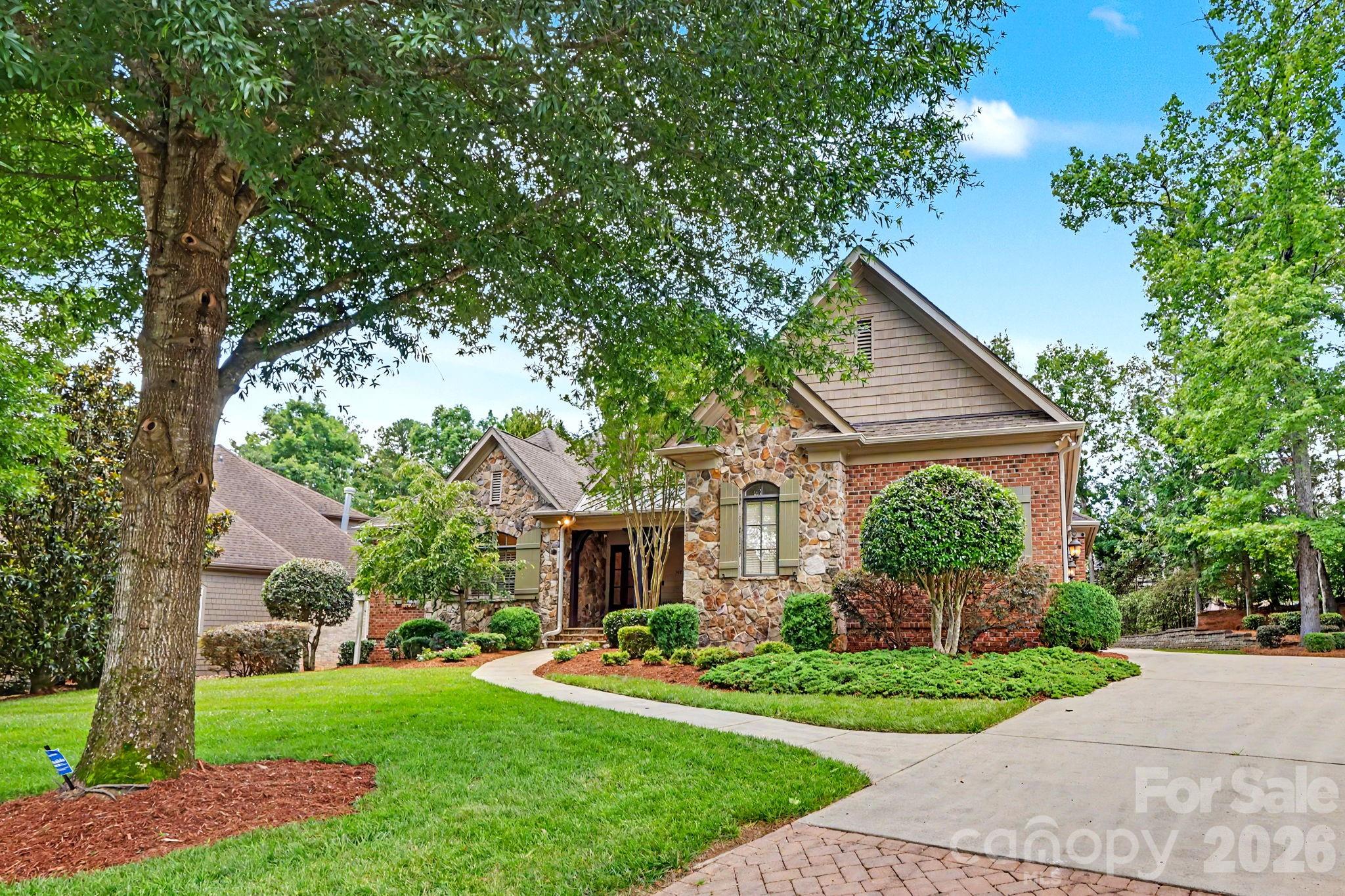 Single Family Residence at 508 Hideaway Ridge Court, Matthews, photo 2 of 47
