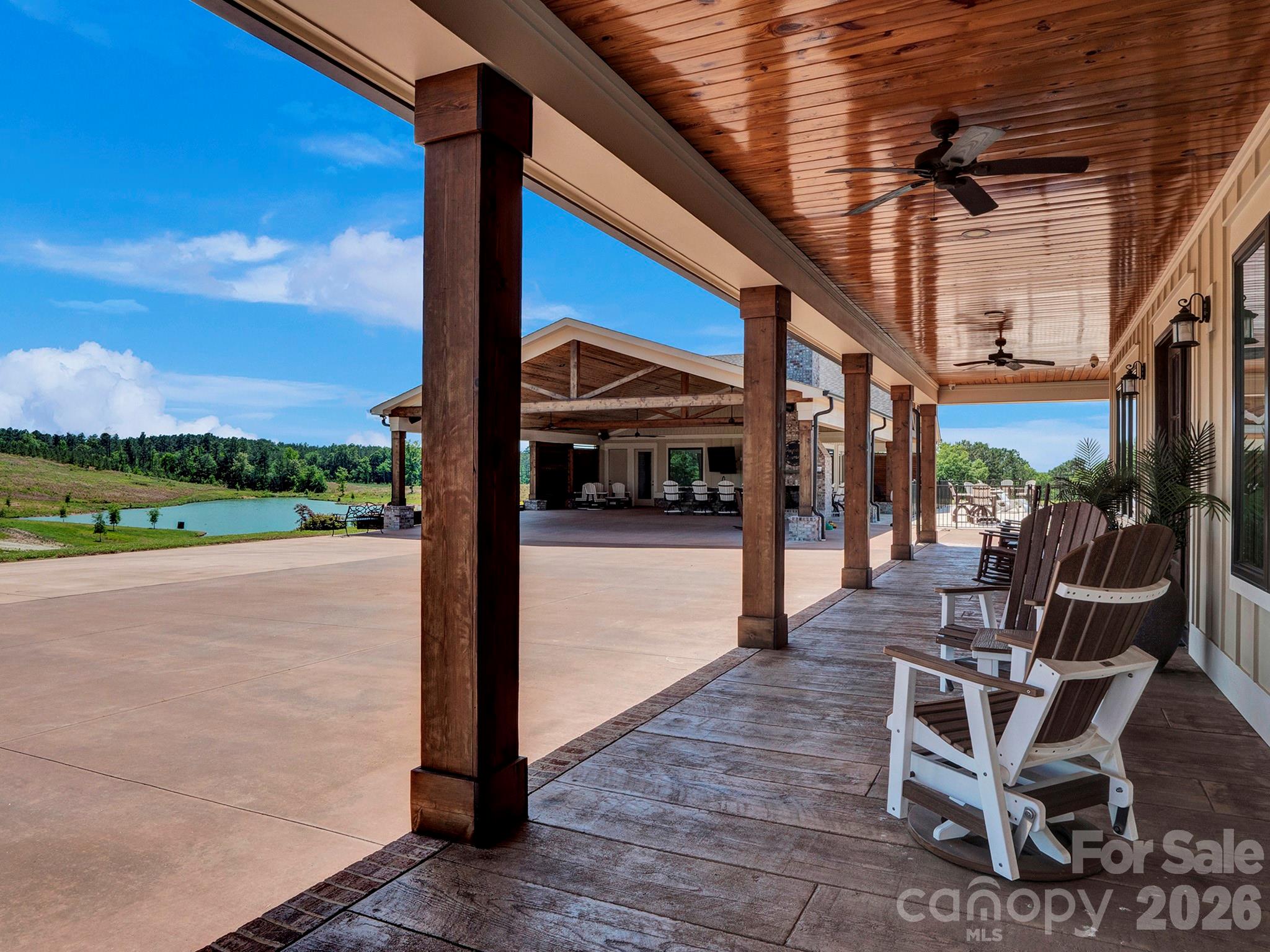 Front Porch - 4030 Union Church Road, Peachland