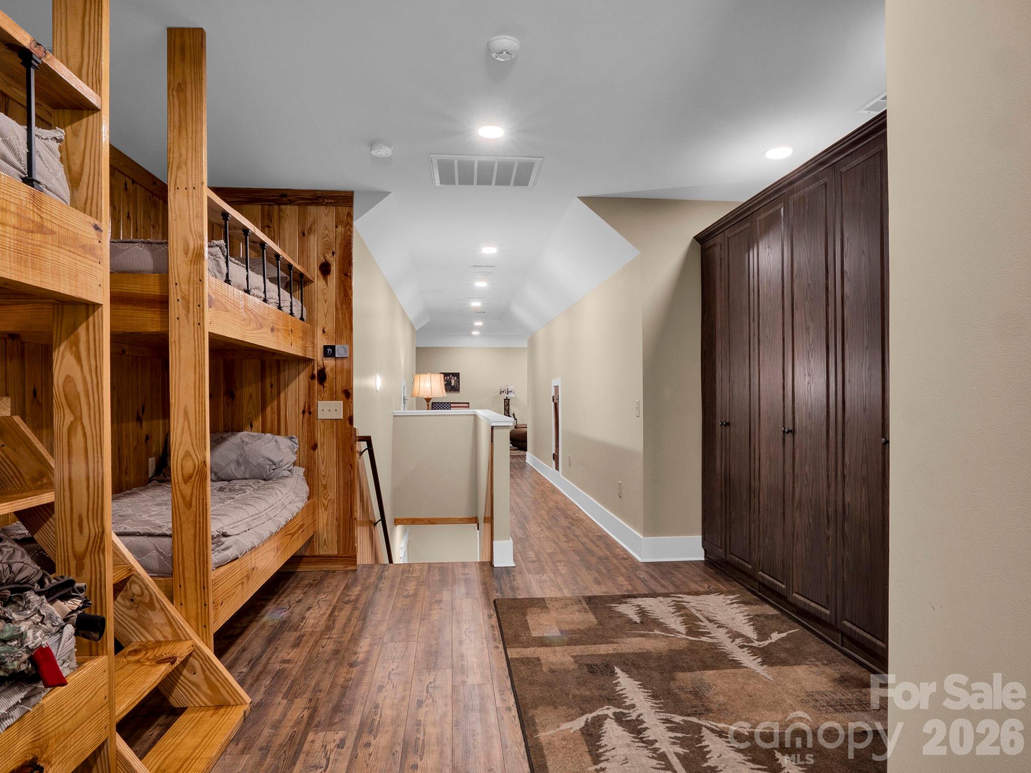 Bunkbeds - 4030 Union Church Road, Peachland