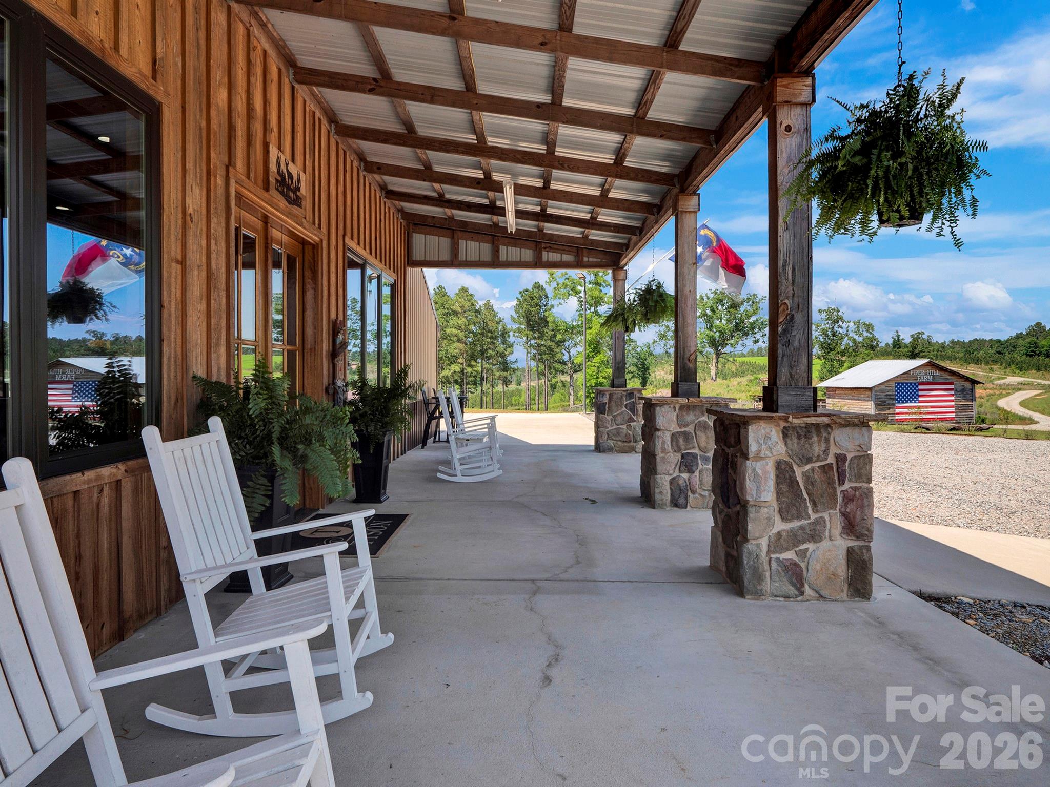 Lodge Front Porch - 4030 Union Church Road, Peachland