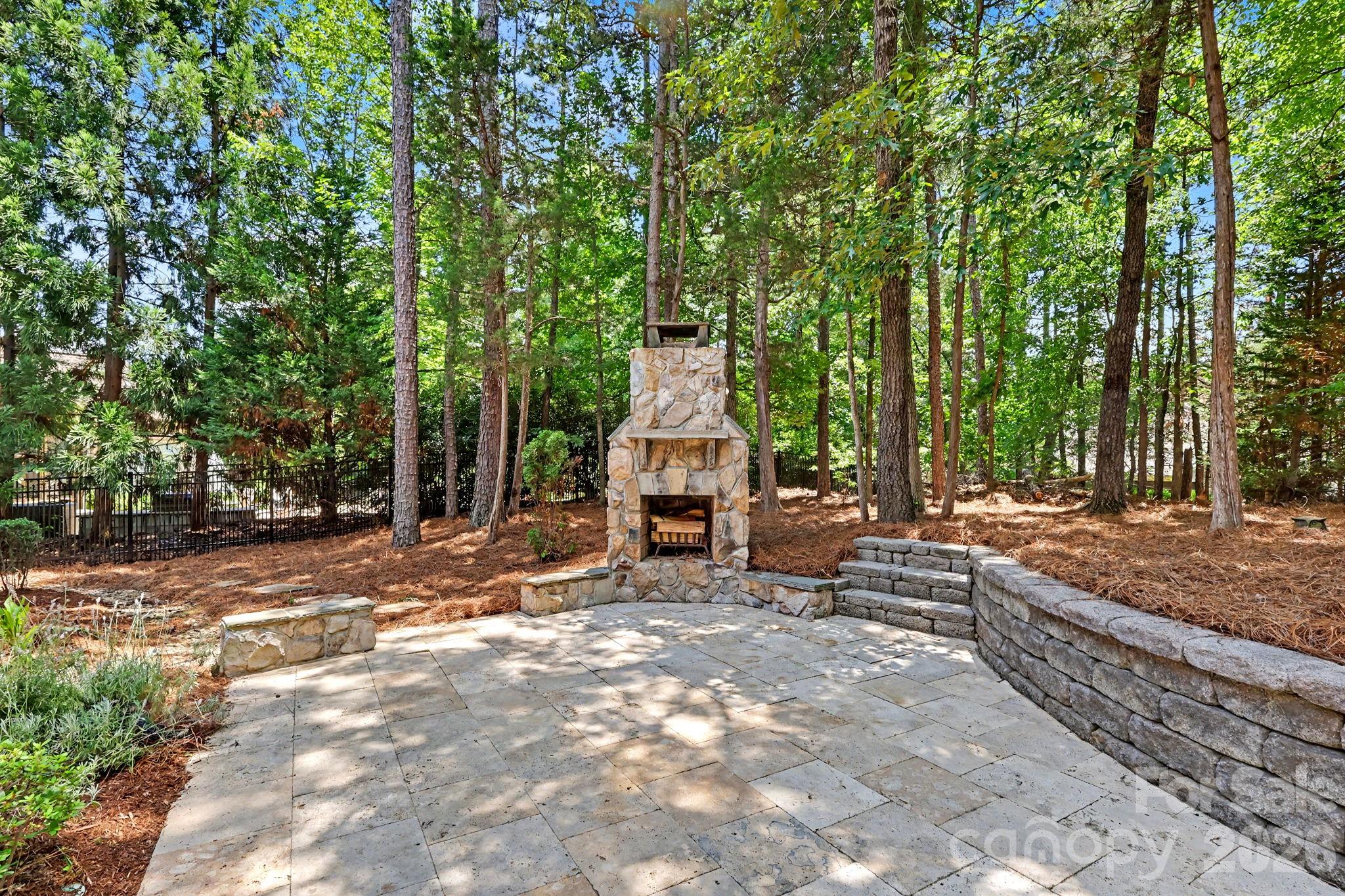 Single Family Residence at 508 Hideaway Ridge Court, Matthews, photo 38 of 47