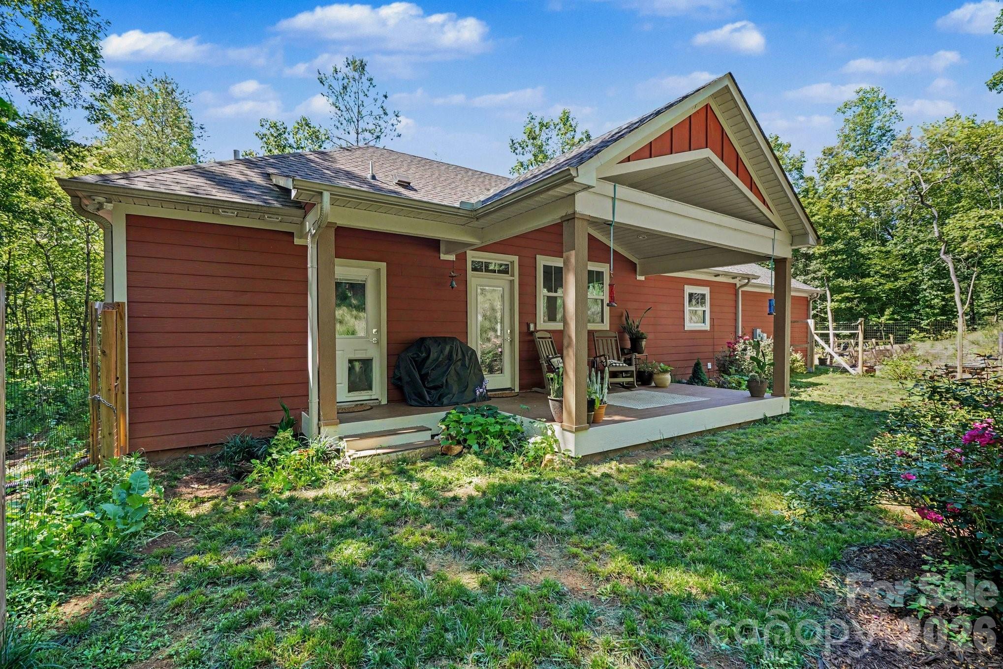 Single Family Residence at 1241 Hayes Road, Columbus, photo 26 of 31
