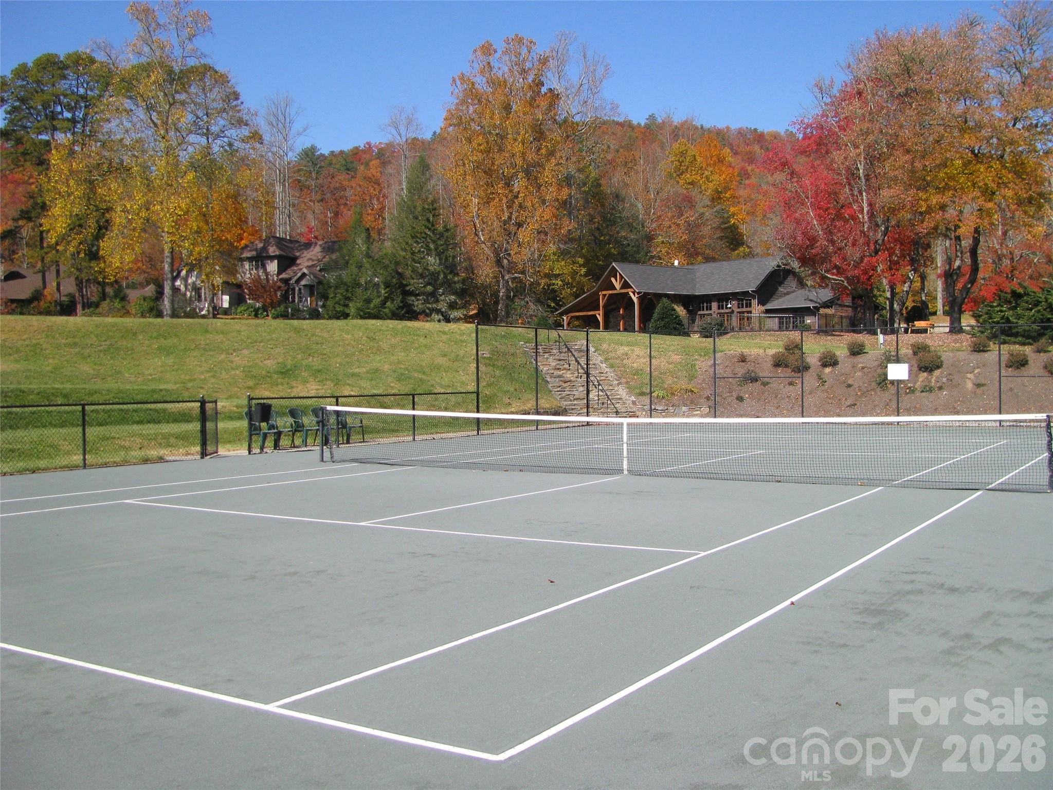 Straus Park Tennis Courts - TBD Trailside Court, Brevard
