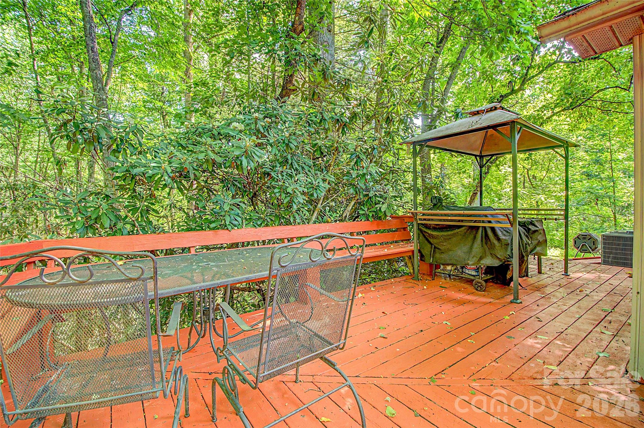 Single Family Residence at 76 Winsome Trail, Hendersonville, photo 7 of 48
