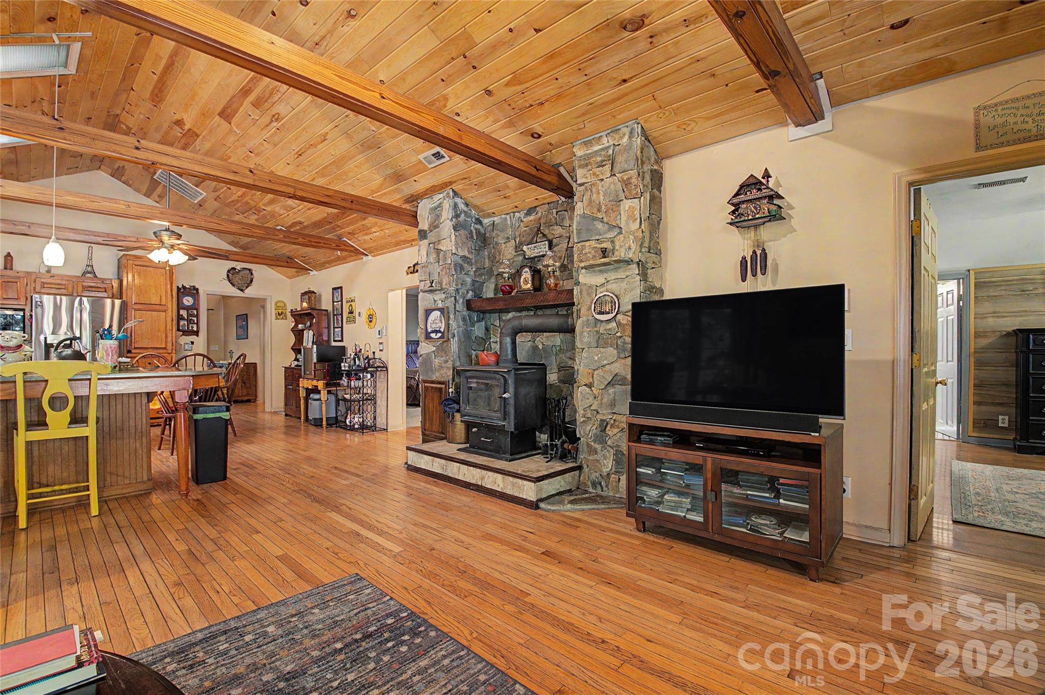 Single Family Residence at 76 Winsome Trail, Hendersonville, photo 11 of 48