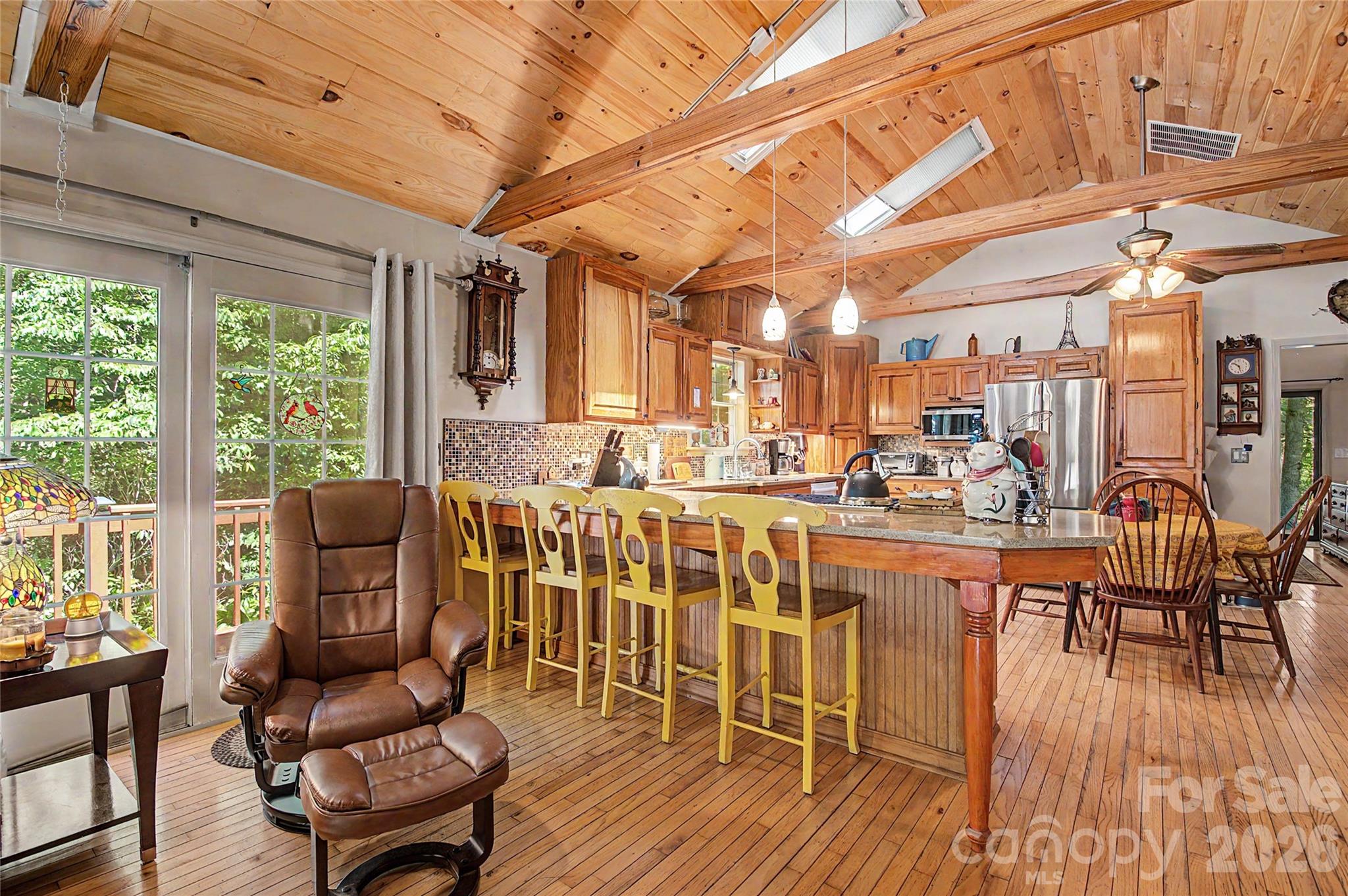 Single Family Residence at 76 Winsome Trail, Hendersonville, photo 14 of 48