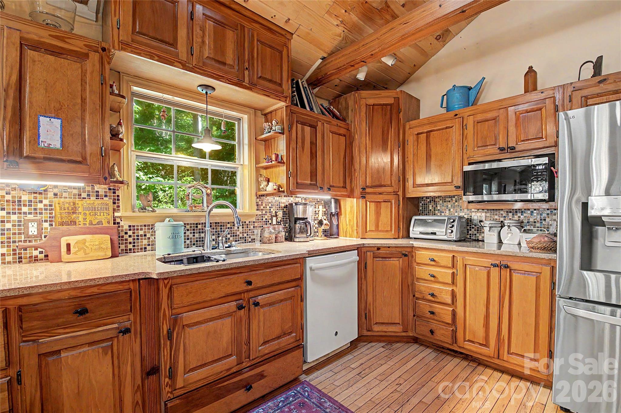 Single Family Residence at 76 Winsome Trail, Hendersonville, photo 19 of 48