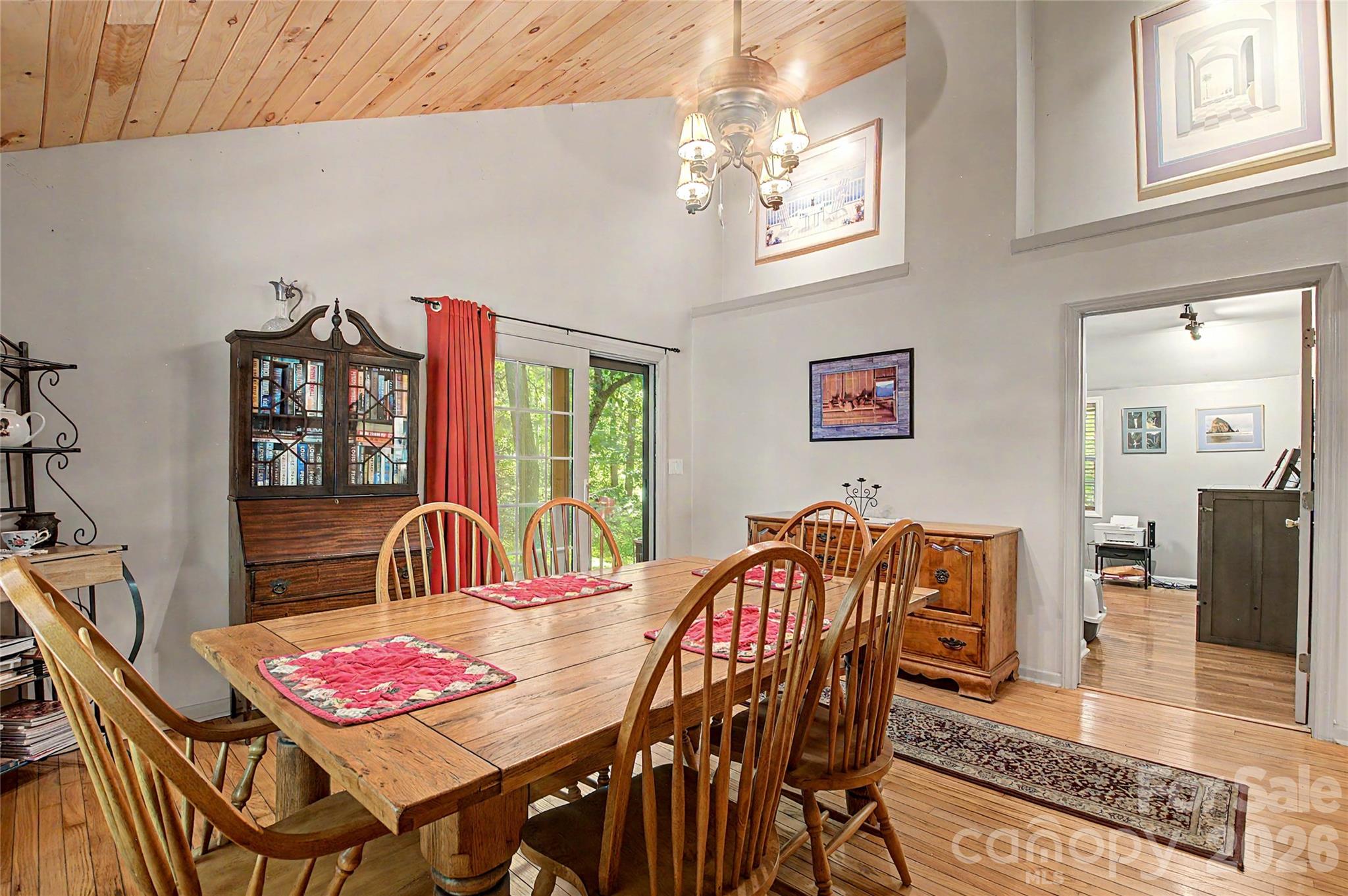 Single Family Residence at 76 Winsome Trail, Hendersonville, photo 25 of 48