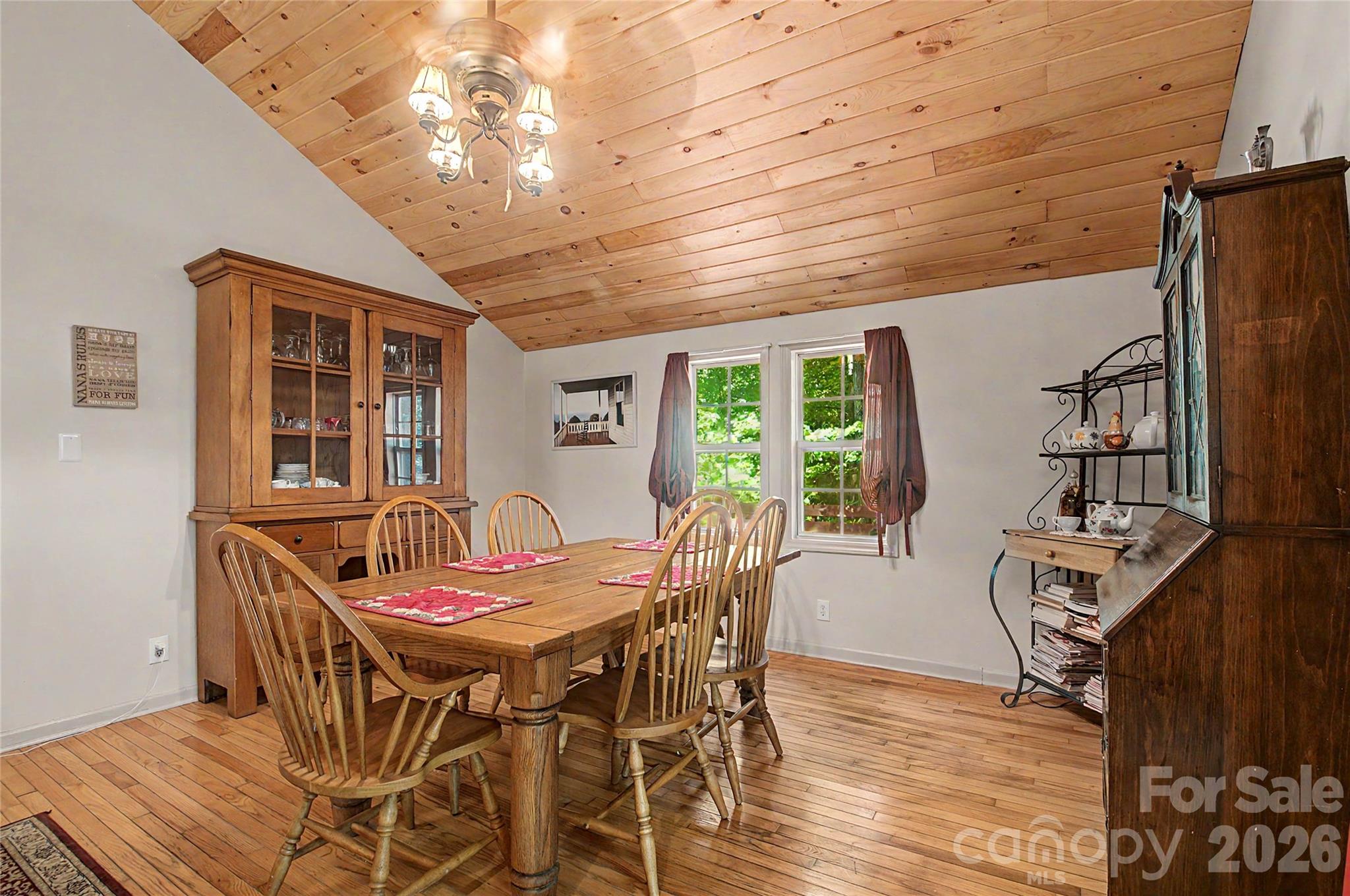 Single Family Residence at 76 Winsome Trail, Hendersonville, photo 27 of 48