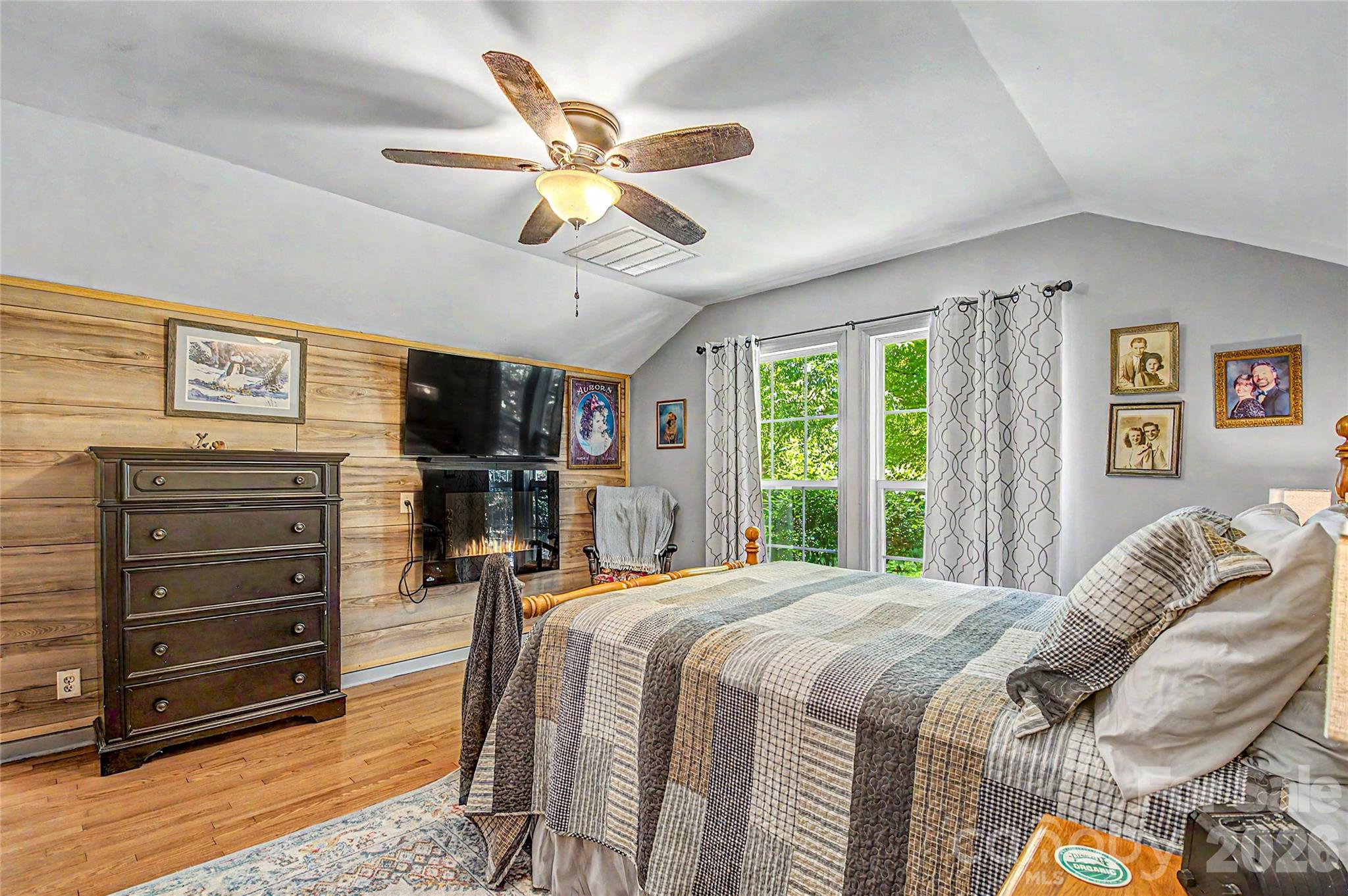 Single Family Residence at 76 Winsome Trail, Hendersonville, photo 28 of 48