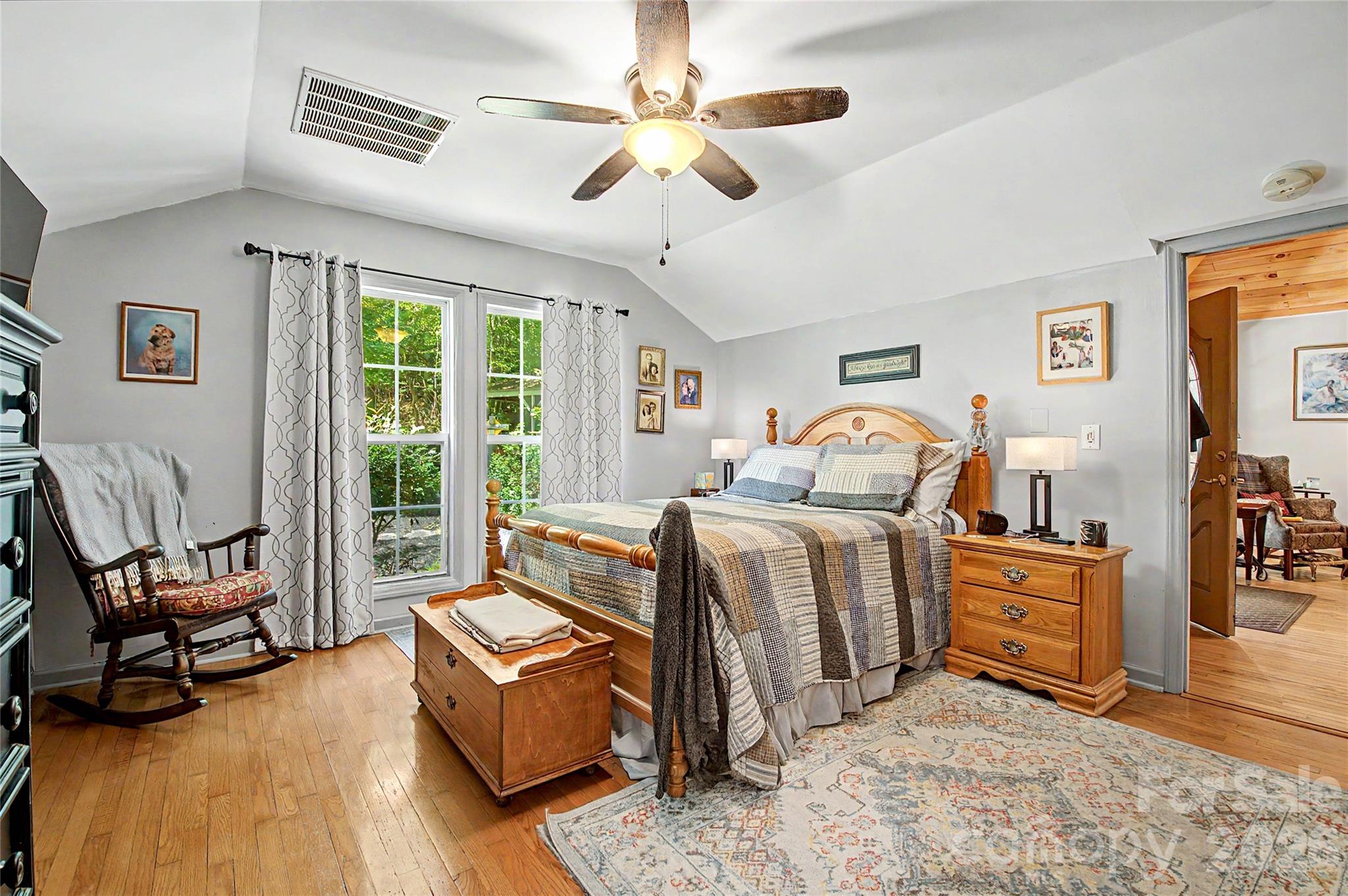 Single Family Residence at 76 Winsome Trail, Hendersonville, photo 32 of 48