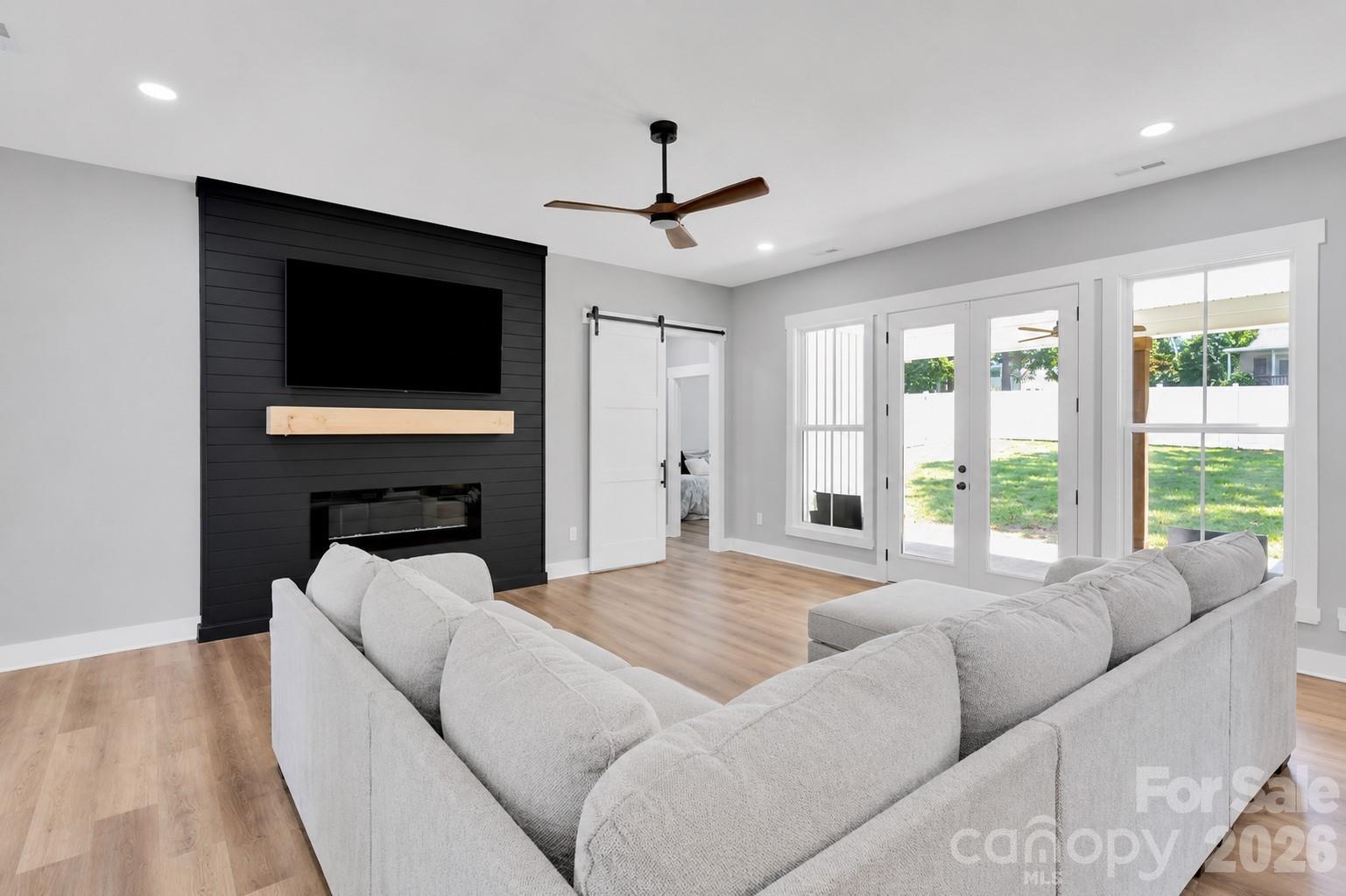 Single Family Residence at 2754 Emperor Street, Claremont, photo 4 of 27