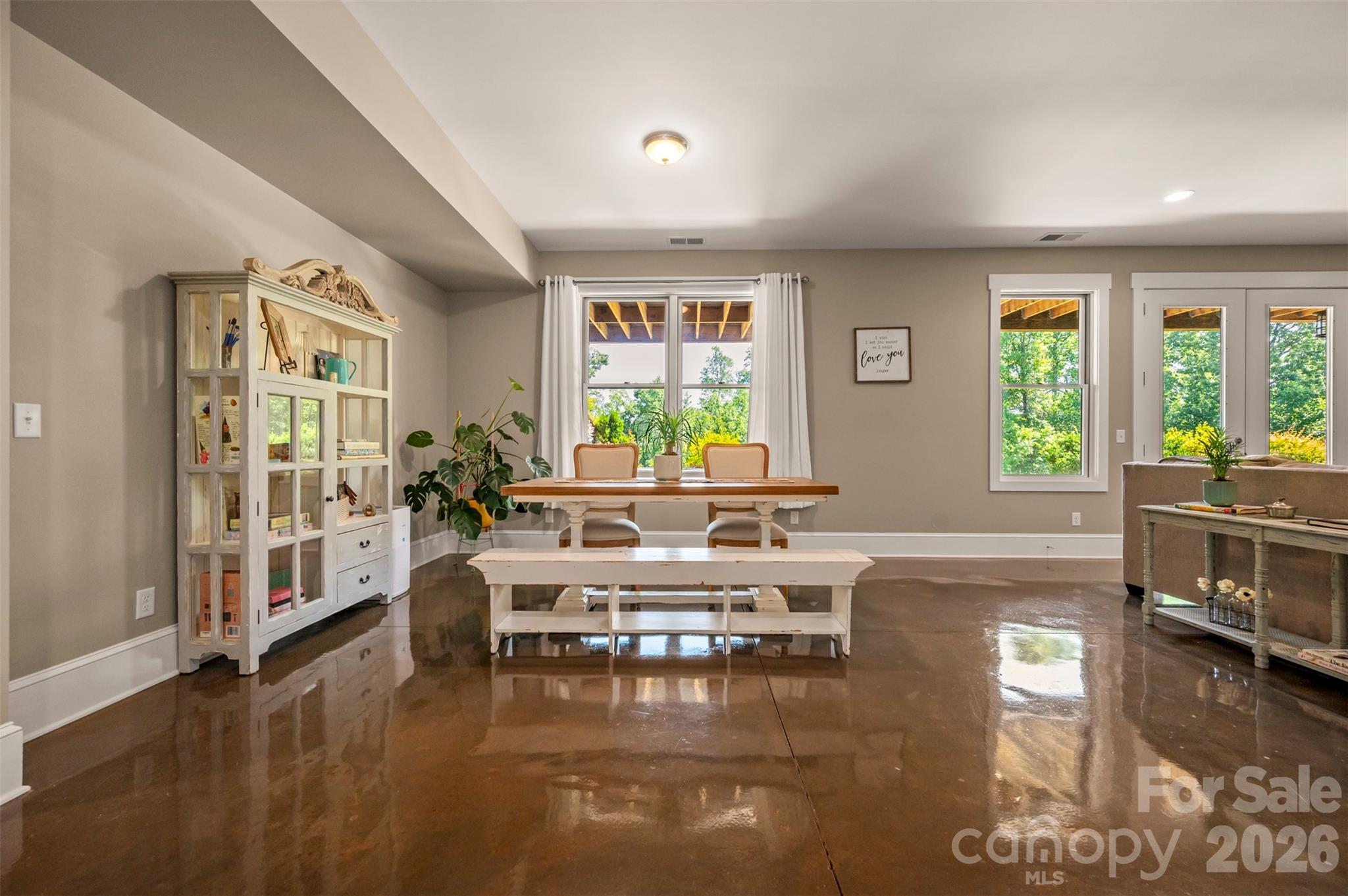 Dining area or craft room - 398 Mapleton Lane, Columbus