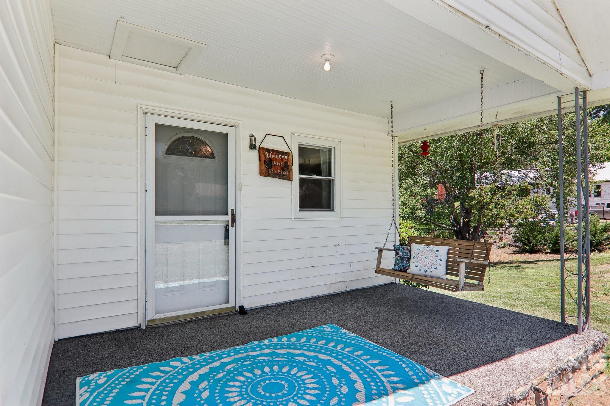 Covered front porch - 414 Skyline Drive, Canton