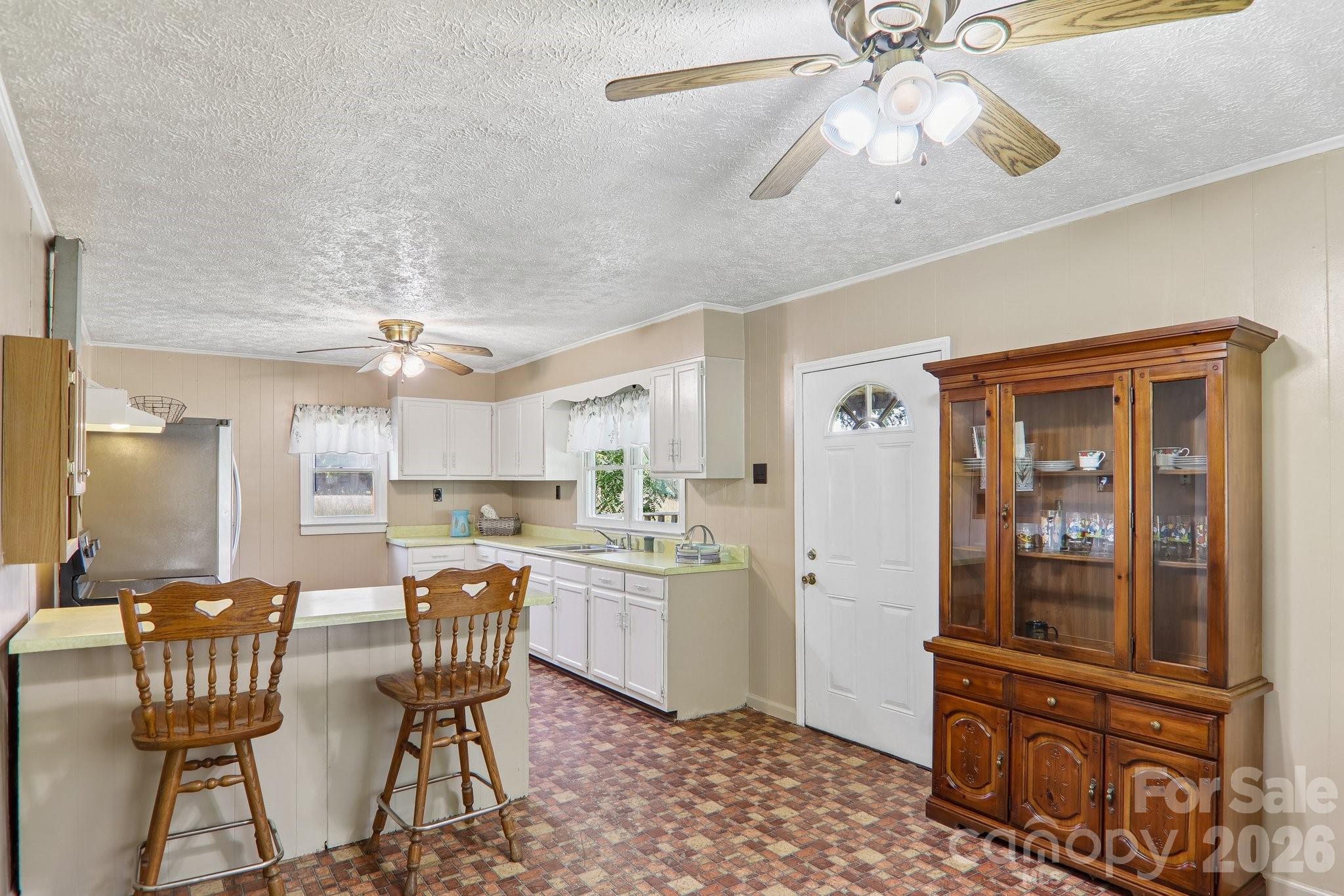 Single Family Residence at 414 Skyline Drive, Canton, photo 15 of 38