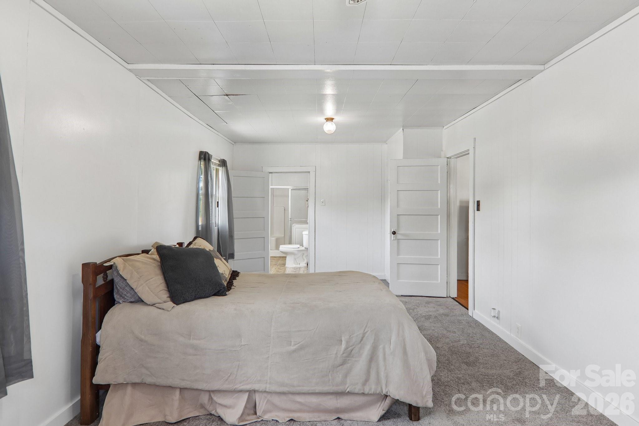 This bedroom was originally 2 bedrooms. Easy to close back in to create 2 bedrooms - 414 Skyline Drive, Canton