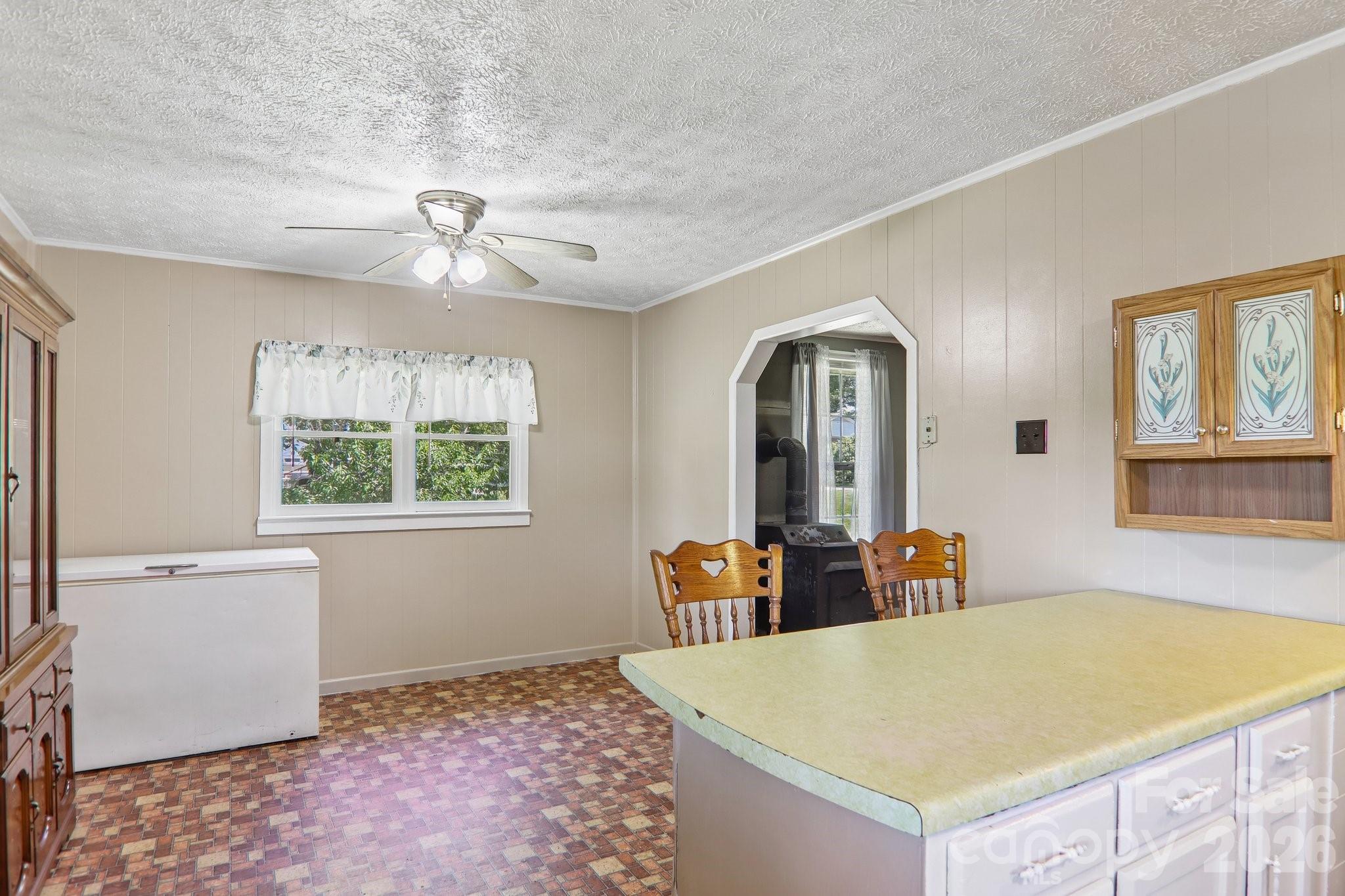 Large kitchen with dining space - 414 Skyline Drive, Canton
