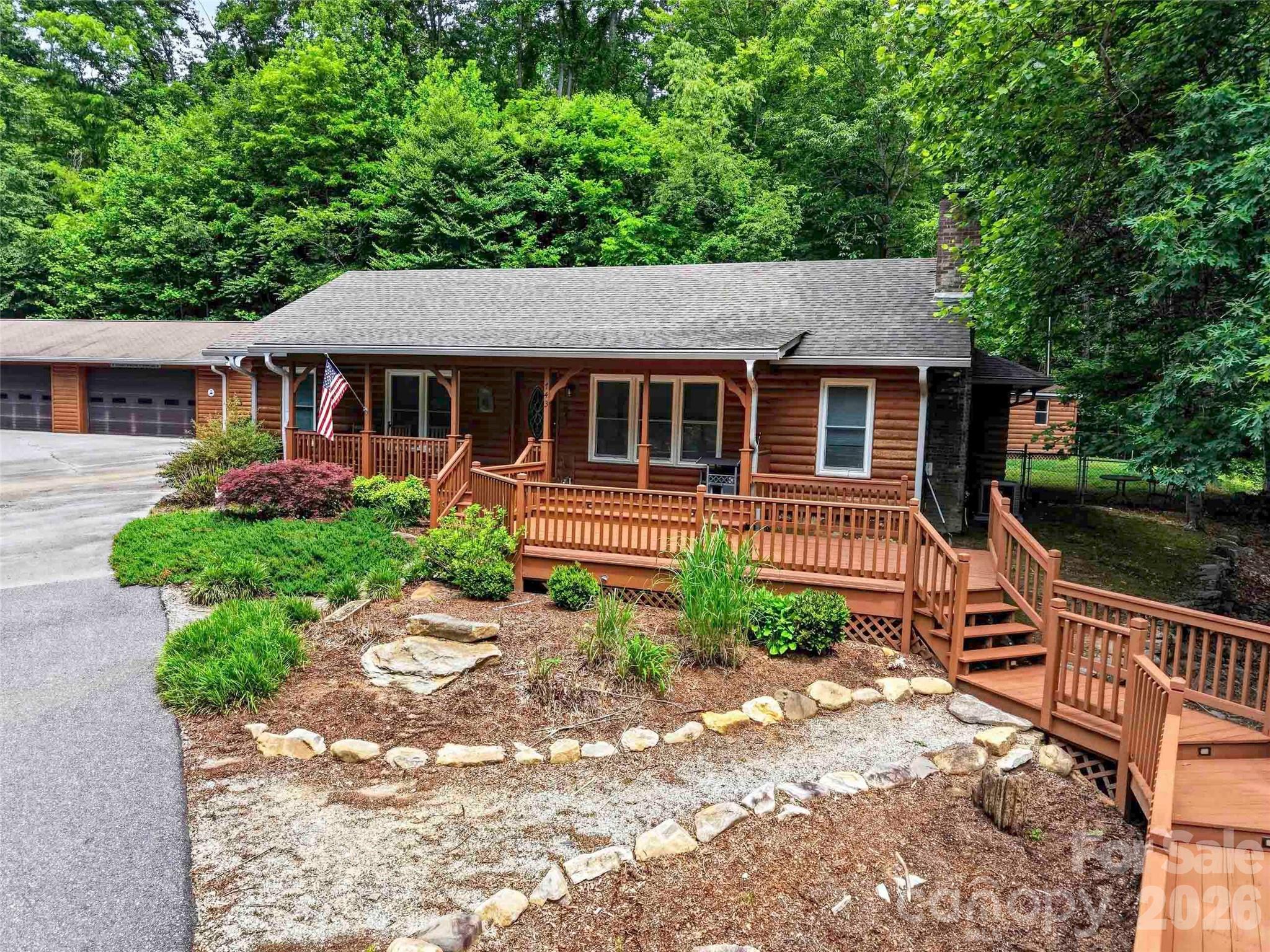 Single Family Residence at 743 Kyles Creek Road, Hendersonville, photo 3 of 48