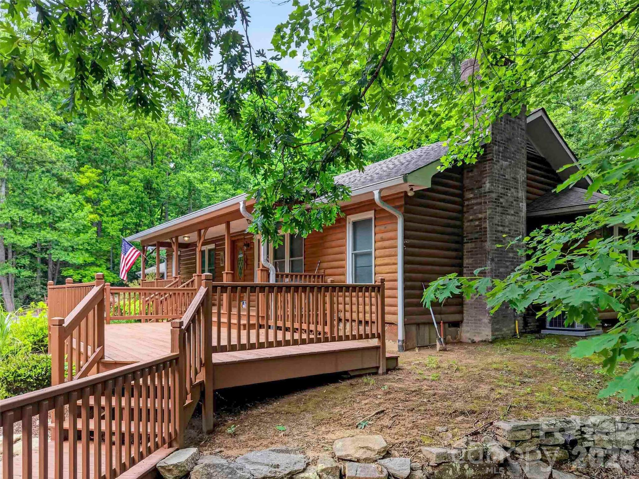 Single Family Residence at 743 Kyles Creek Road, Hendersonville, photo 6 of 48