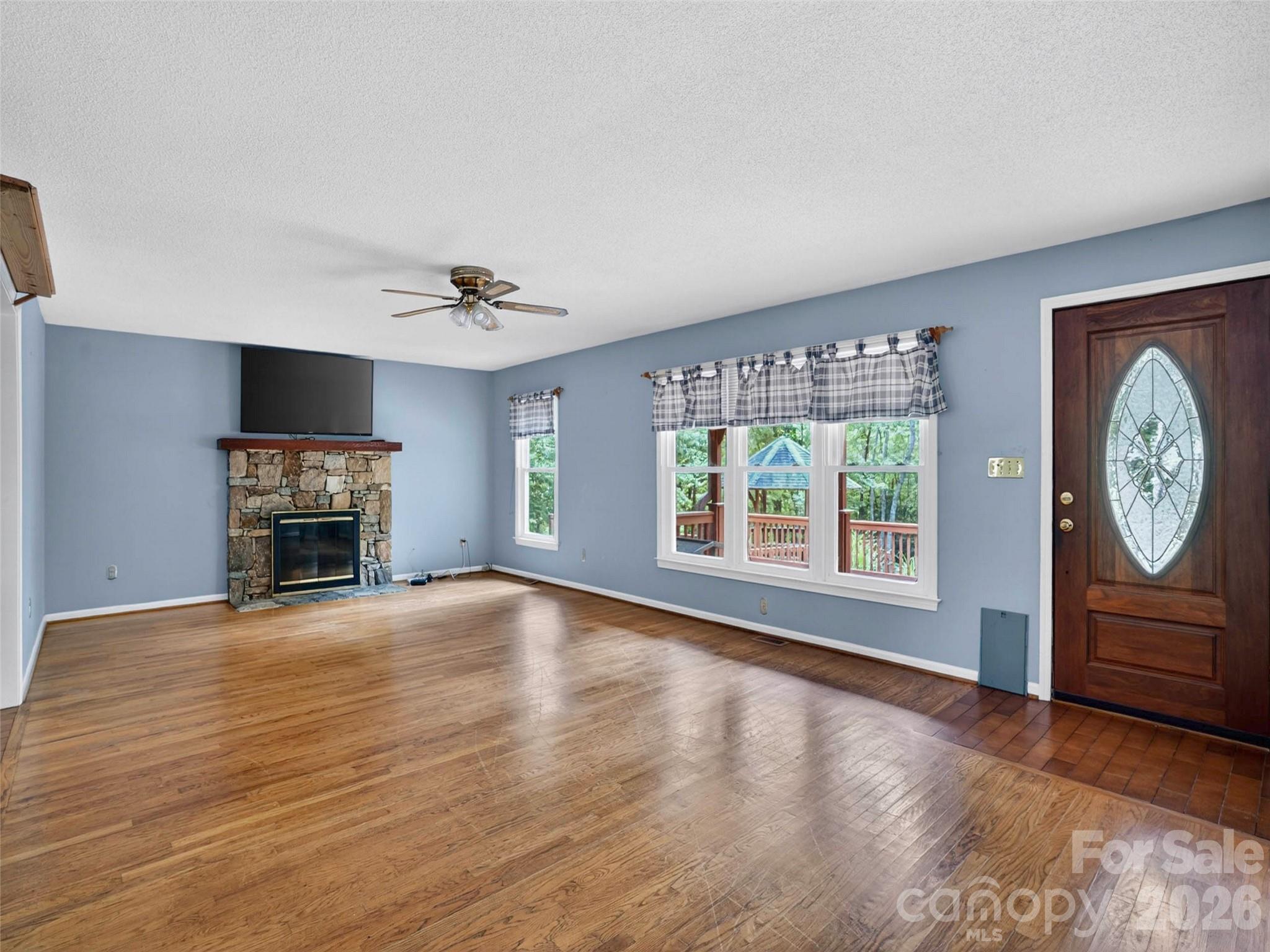 Single Family Residence at 743 Kyles Creek Road, Hendersonville, photo 18 of 48