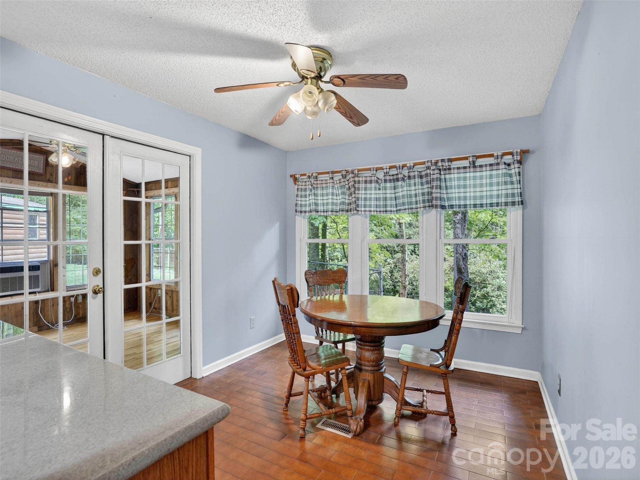 Single Family Residence at 743 Kyles Creek Road, Hendersonville, photo 25 of 48