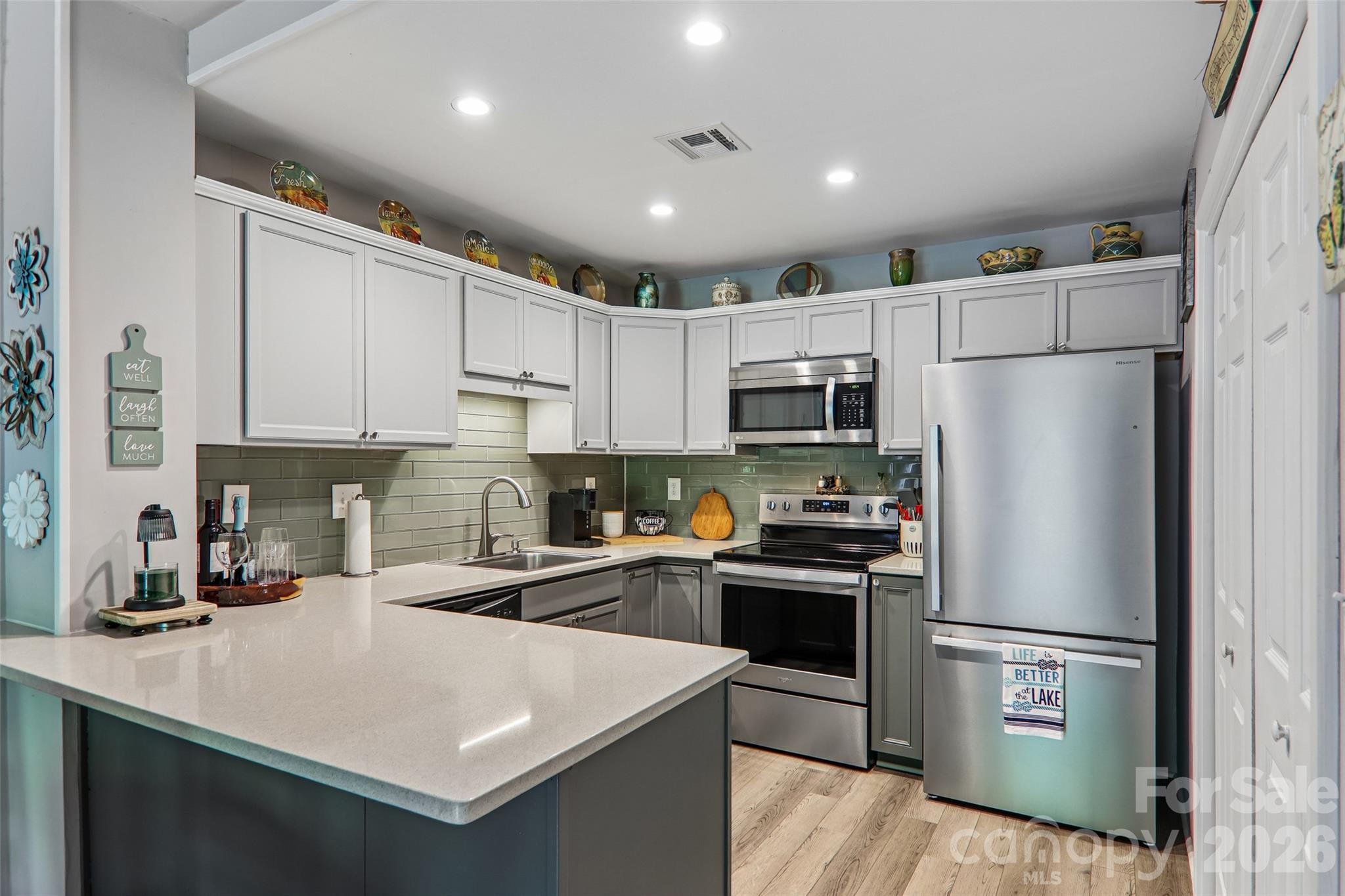 modern tile backsplash - 147 W Lake Drive S, Lake Lure