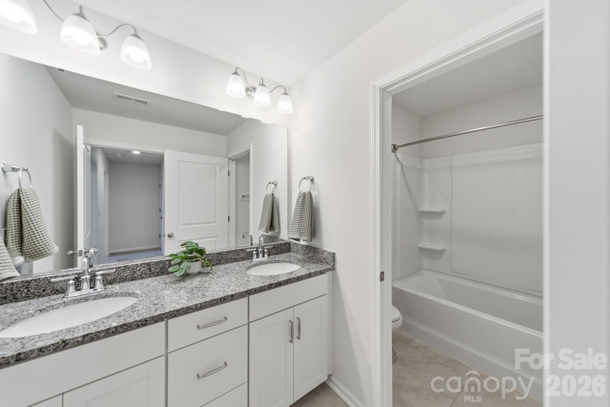 Full Bath - 3911 Fairlady Lane, Fort Mill