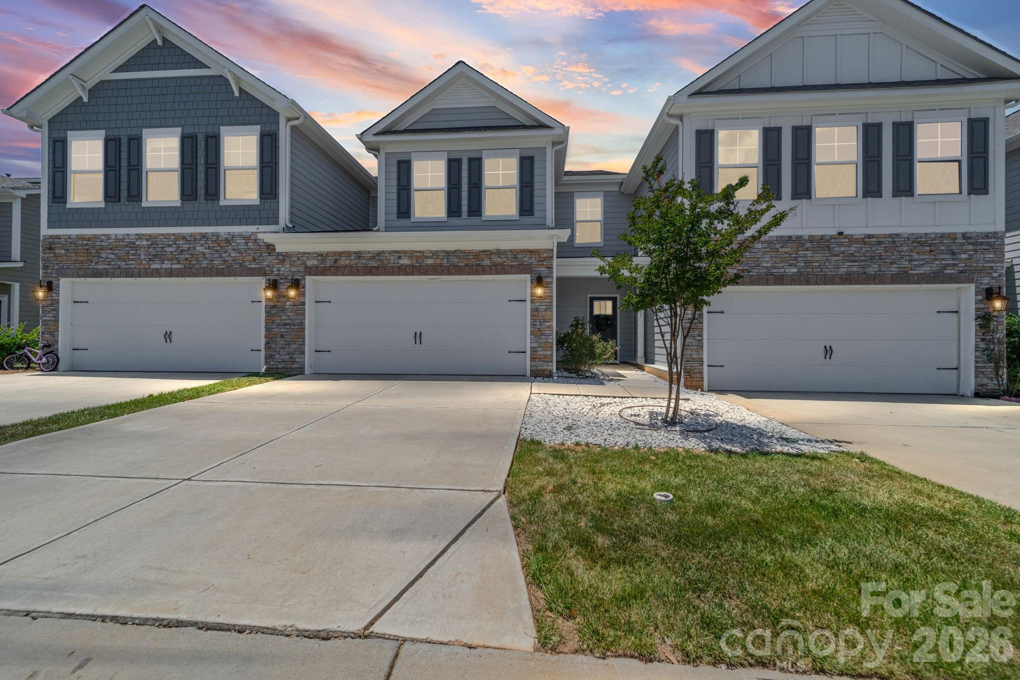 Townhouse at 3911 Fairlady Lane, Fort Mill, photo 2 of 39