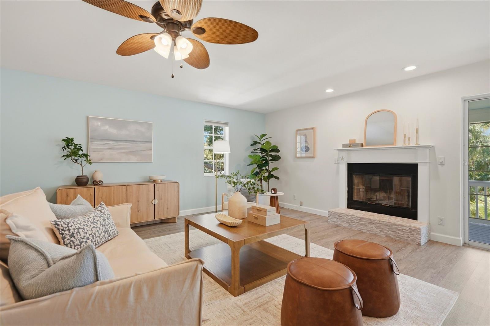 Single Family Residence at 433 MONTE CRISTO BLVD, TIERRA VERDE, photo 9 of 49